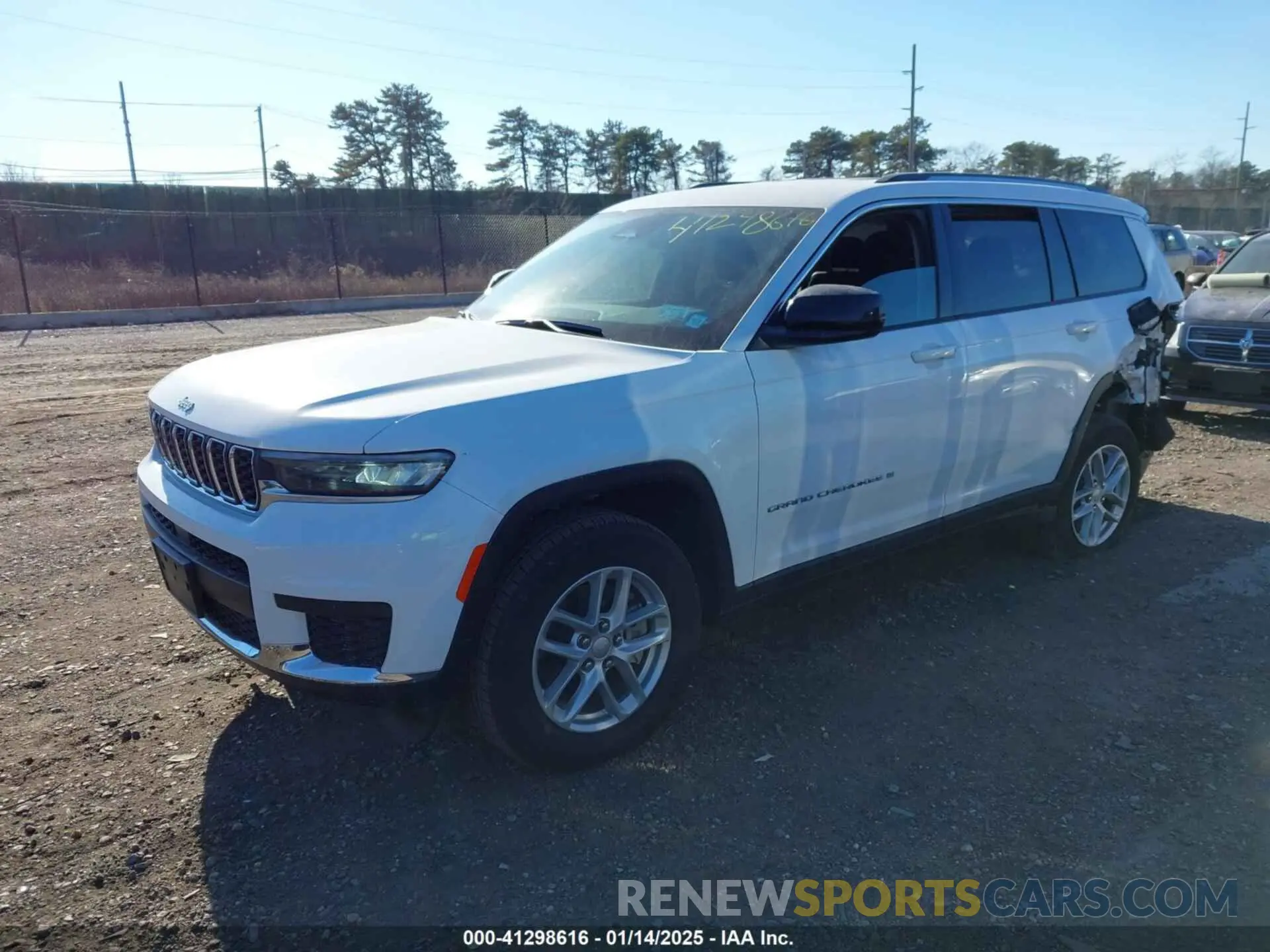 2 Photograph of a damaged car 1C4RJKAG6R8917292 JEEP GRAND CHEROKEE L 2024