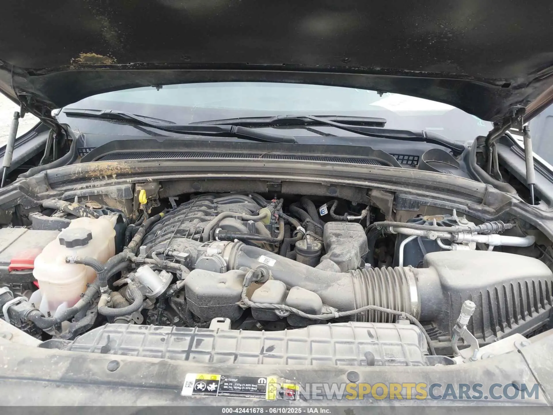 10 Photograph of a damaged car 1C4RJKAG7R8517323 JEEP GRAND CHEROKEE L 2024
