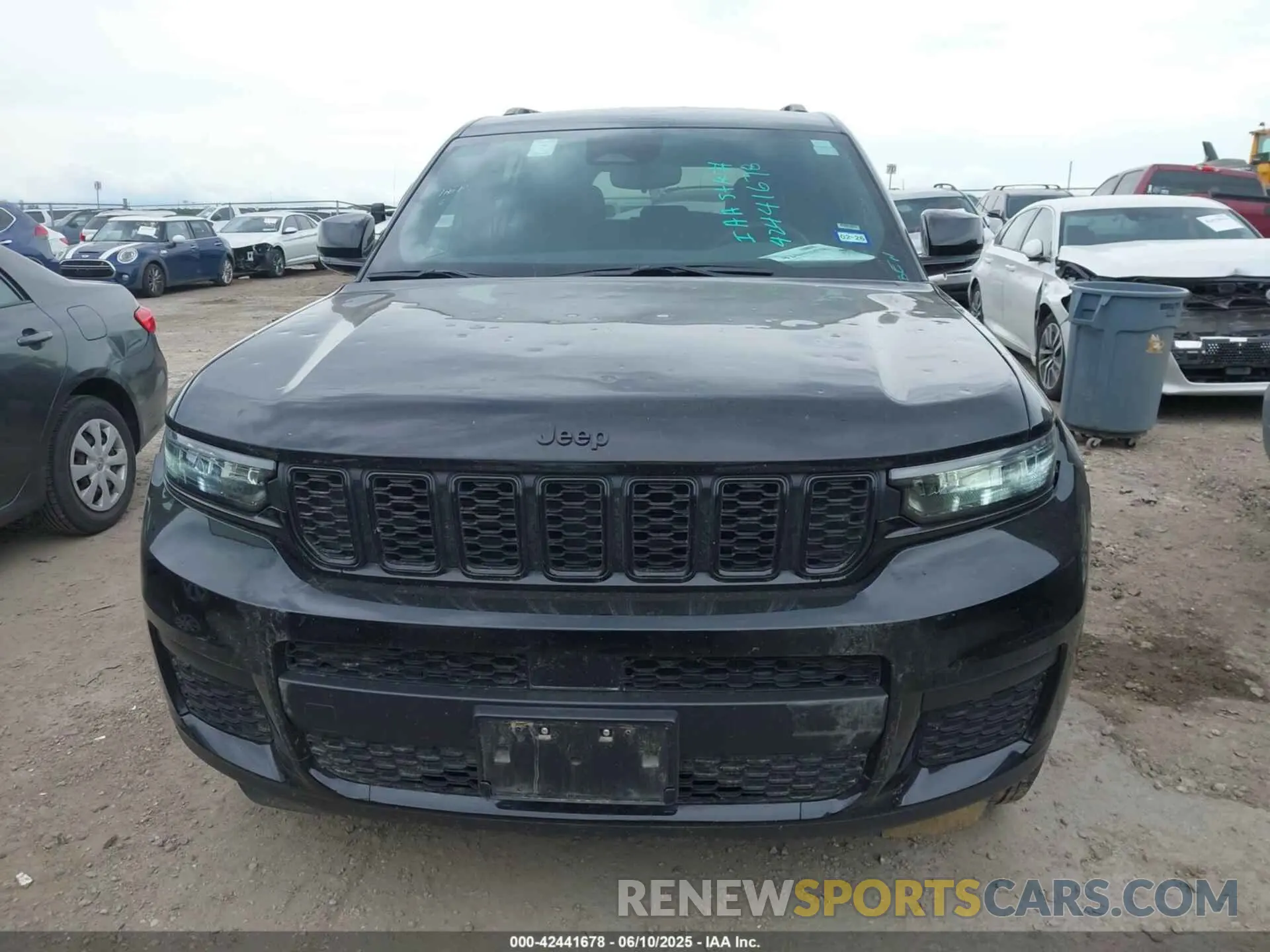 12 Photograph of a damaged car 1C4RJKAG7R8517323 JEEP GRAND CHEROKEE L 2024
