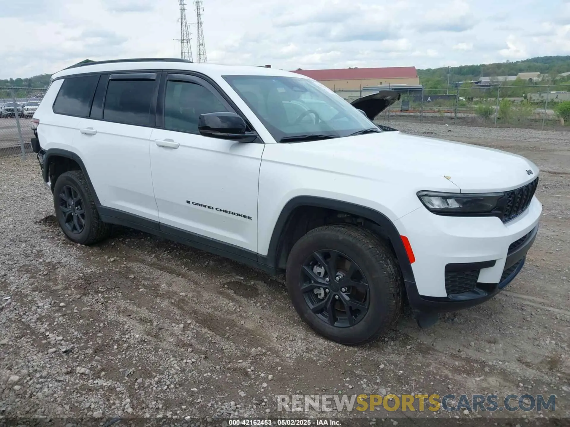 1 Photograph of a damaged car 1C4RJKAG7R8607555 JEEP GRAND CHEROKEE L 2024