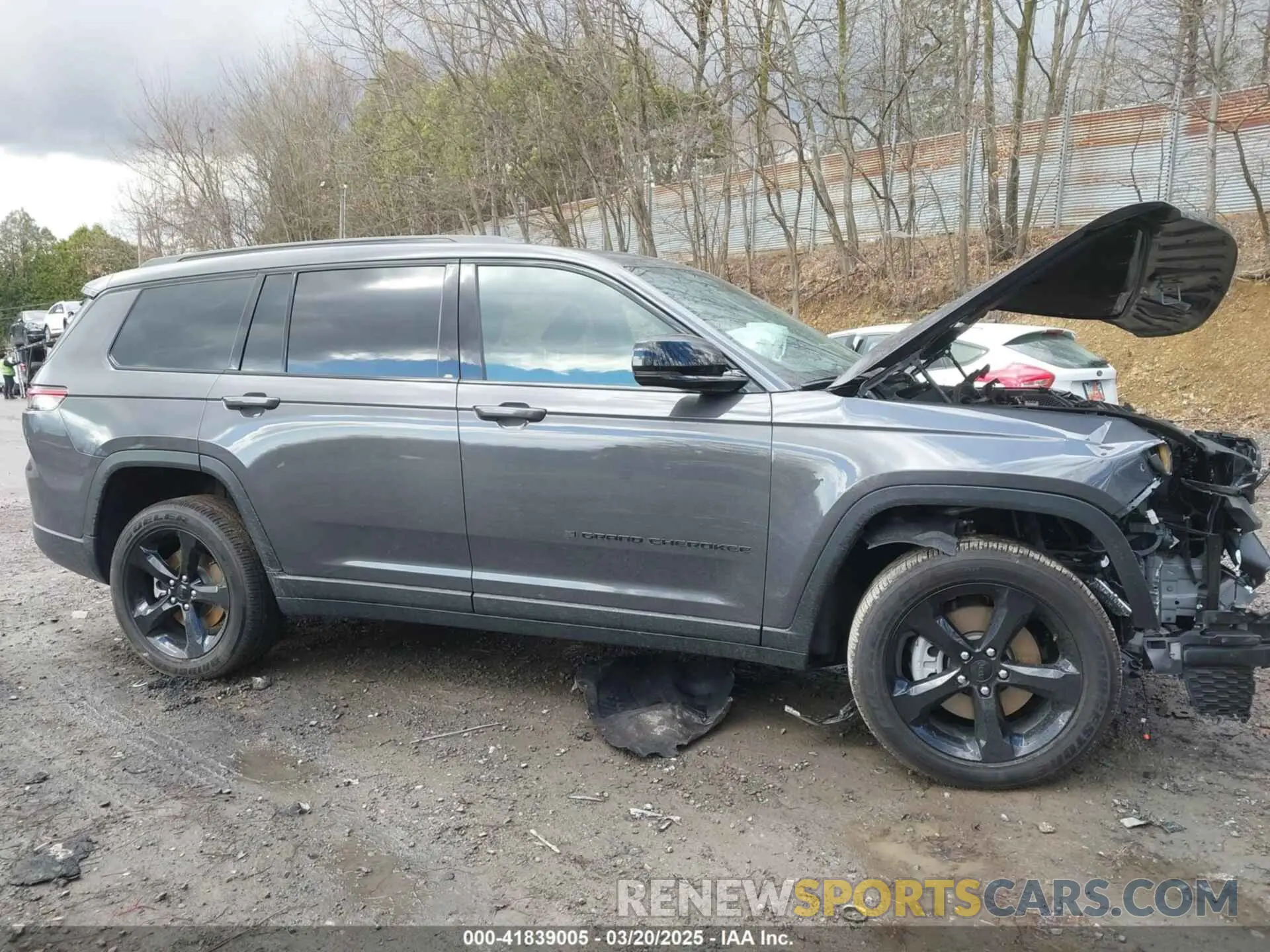 14 Photograph of a damaged car 1C4RJKAG7R8624680 JEEP GRAND CHEROKEE L 2024