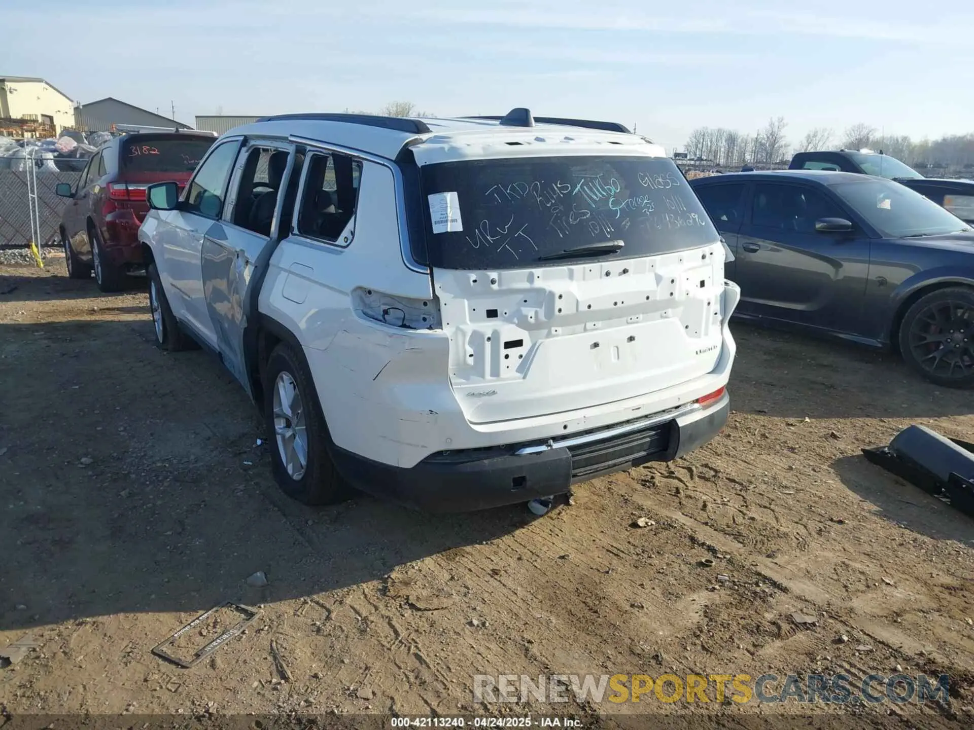 3 Фотография поврежденного автомобиля 1C4RJKBG0R8549707 JEEP GRAND CHEROKEE L 2024