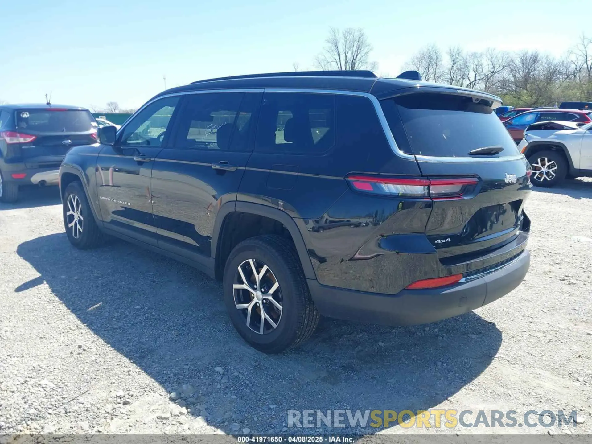 3 Photograph of a damaged car 1C4RJKBG1R8542832 JEEP GRAND CHEROKEE L 2024
