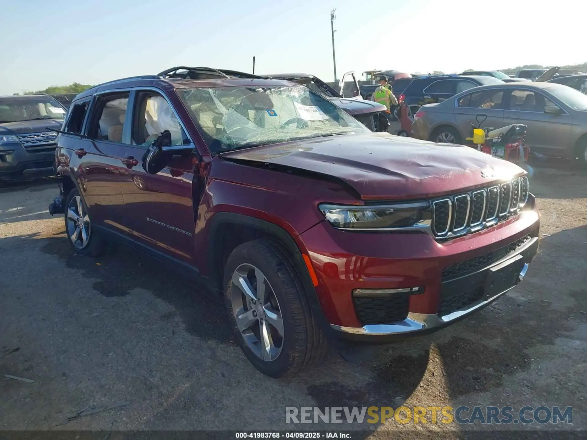 1 Фотография поврежденного автомобиля 1C4RJKBG2R8934671 JEEP GRAND CHEROKEE L 2024