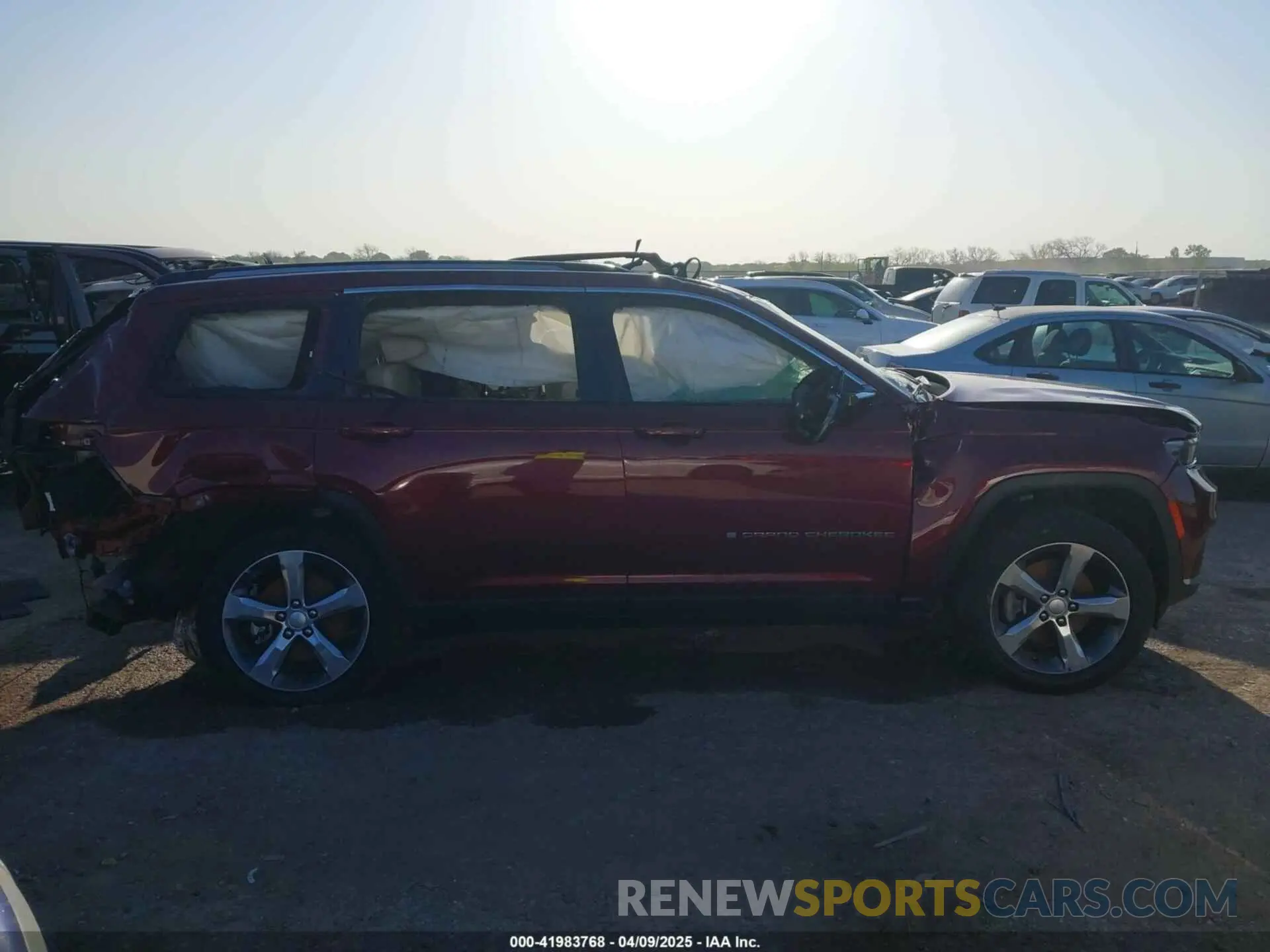 12 Фотография поврежденного автомобиля 1C4RJKBG2R8934671 JEEP GRAND CHEROKEE L 2024