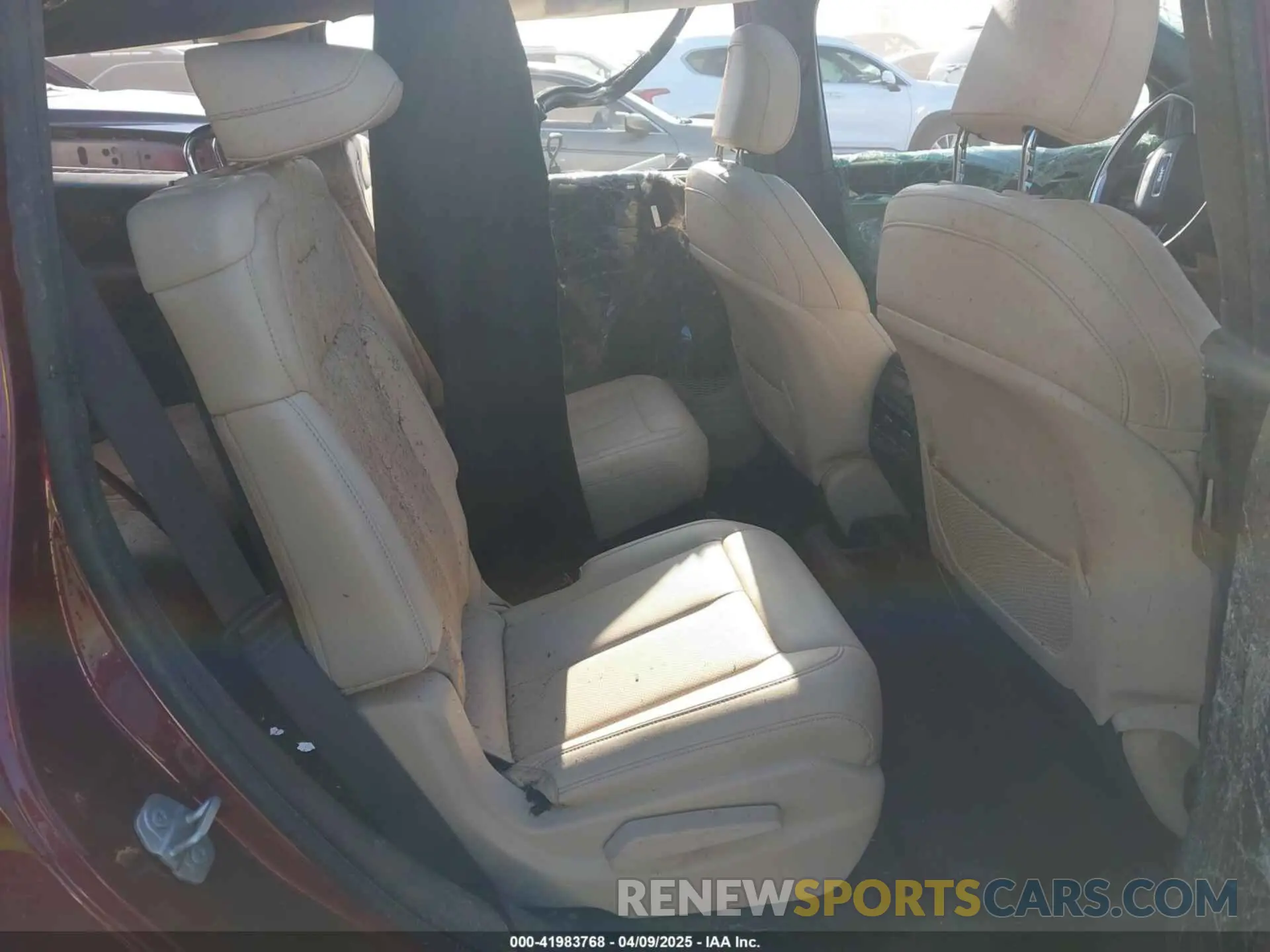 8 Фотография поврежденного автомобиля 1C4RJKBG2R8934671 JEEP GRAND CHEROKEE L 2024