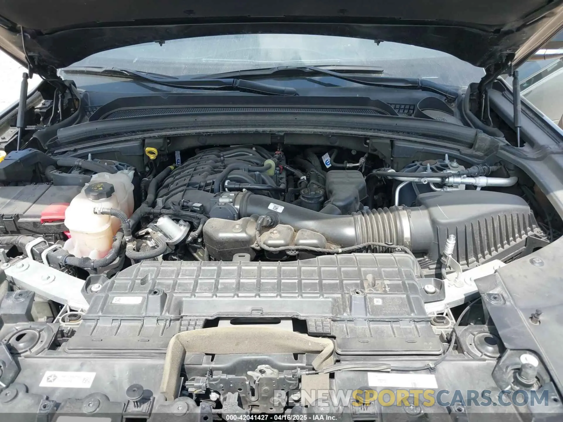 10 Фотография поврежденного автомобиля 1C4RJKBG9R8530024 JEEP GRAND CHEROKEE L 2024