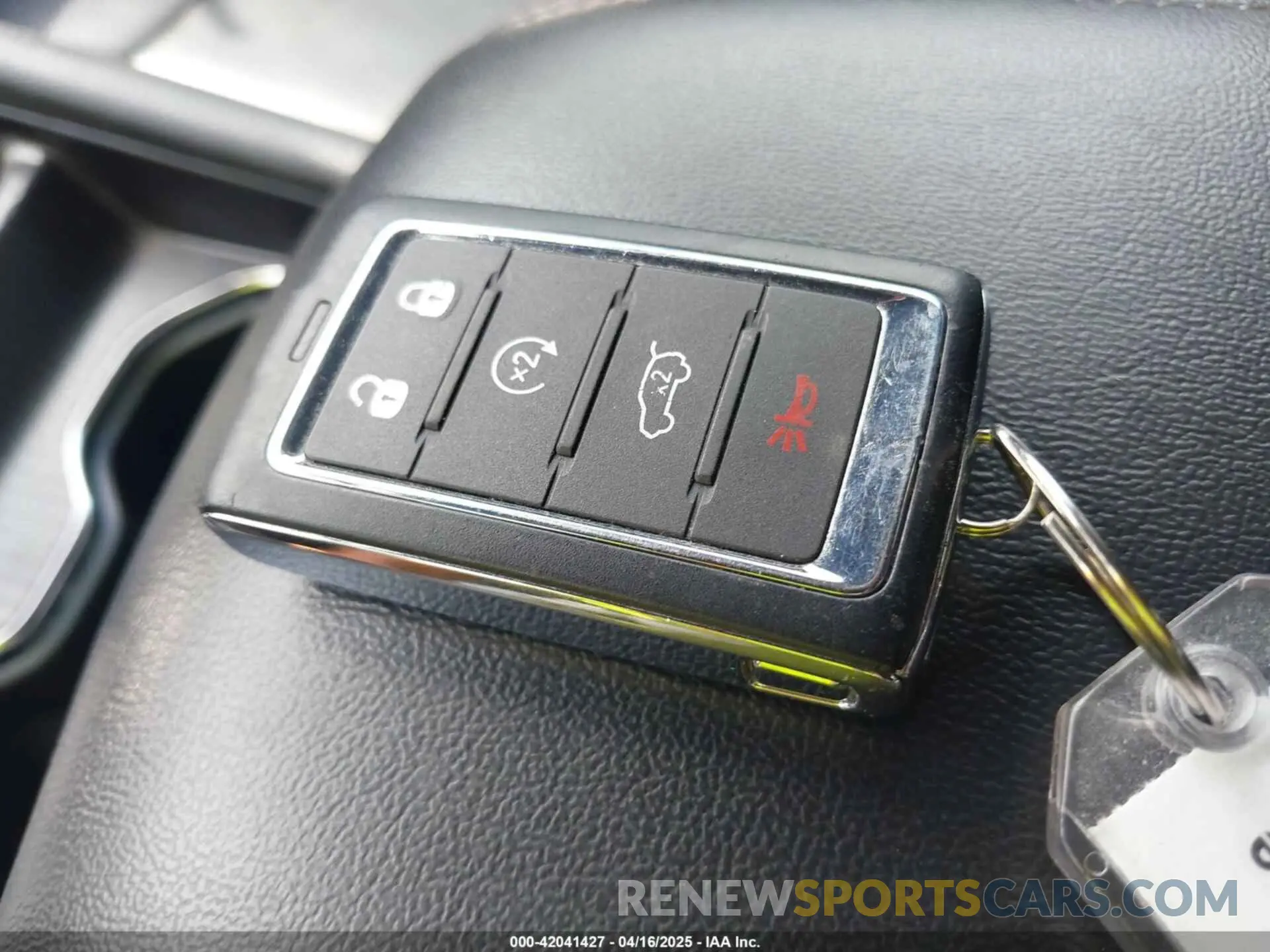 11 Фотография поврежденного автомобиля 1C4RJKBG9R8530024 JEEP GRAND CHEROKEE L 2024