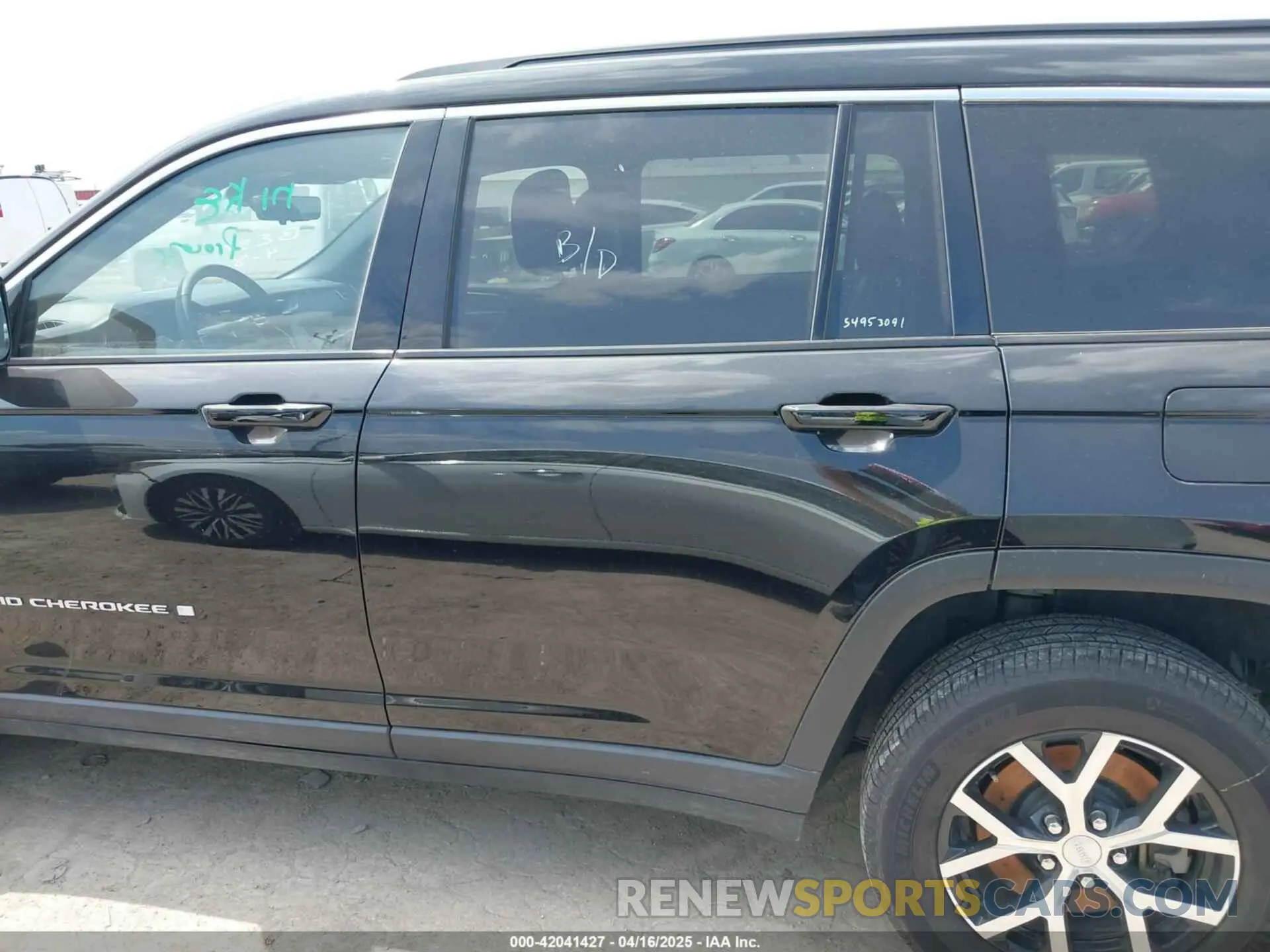 14 Фотография поврежденного автомобиля 1C4RJKBG9R8530024 JEEP GRAND CHEROKEE L 2024