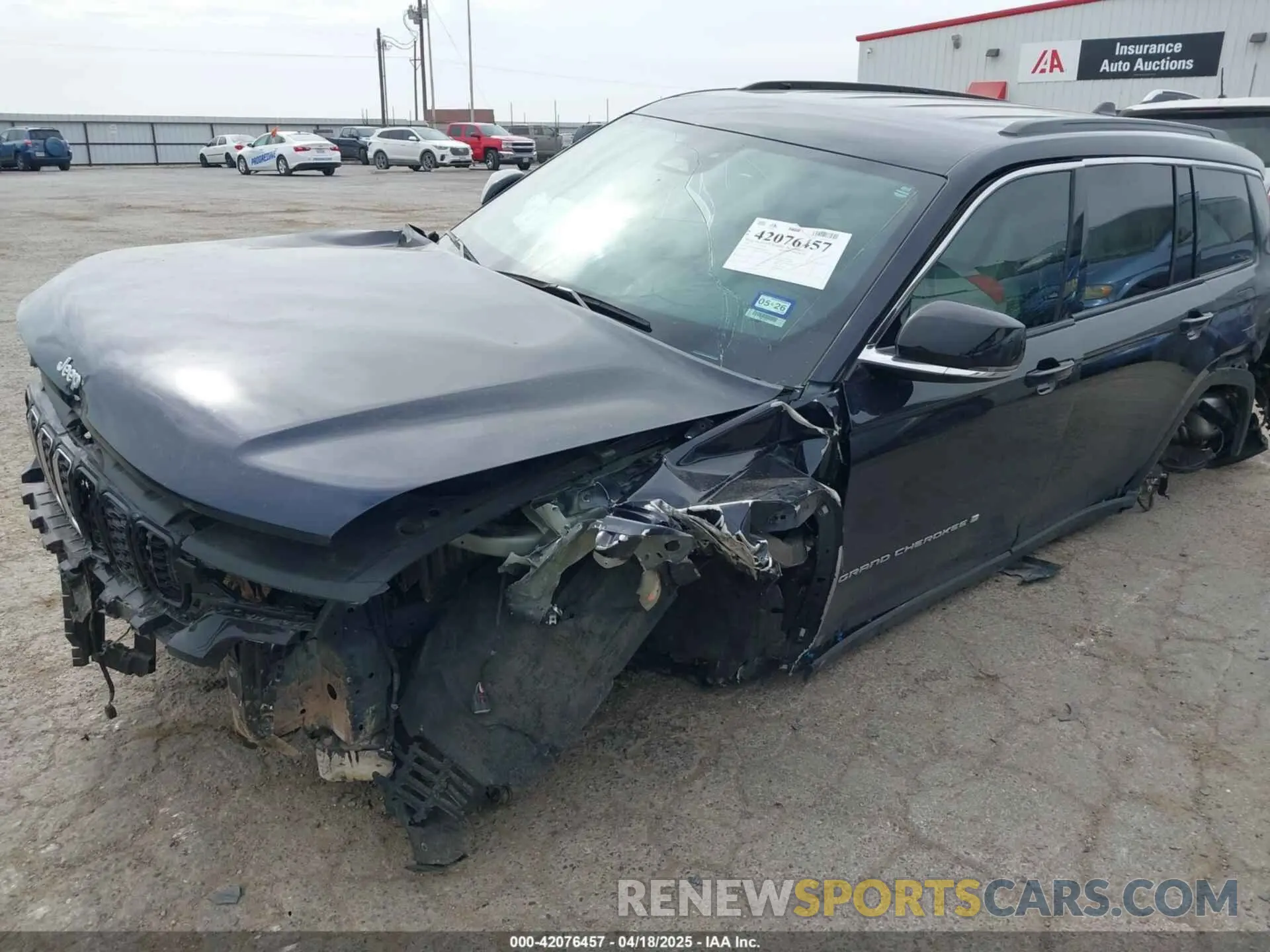 2 Фотография поврежденного автомобиля 1C4RJKBG9R8584407 JEEP GRAND CHEROKEE L 2024