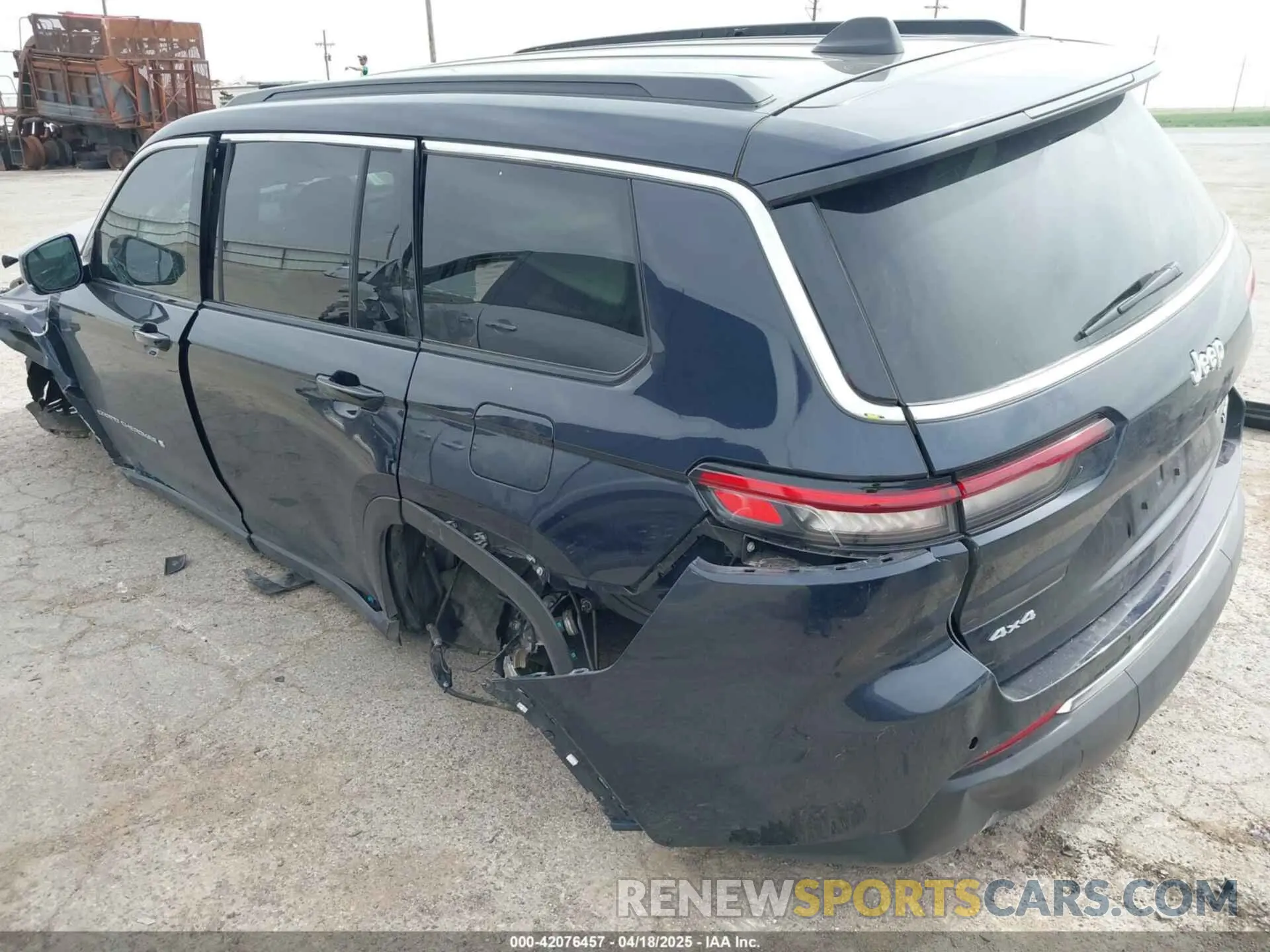 3 Фотография поврежденного автомобиля 1C4RJKBG9R8584407 JEEP GRAND CHEROKEE L 2024