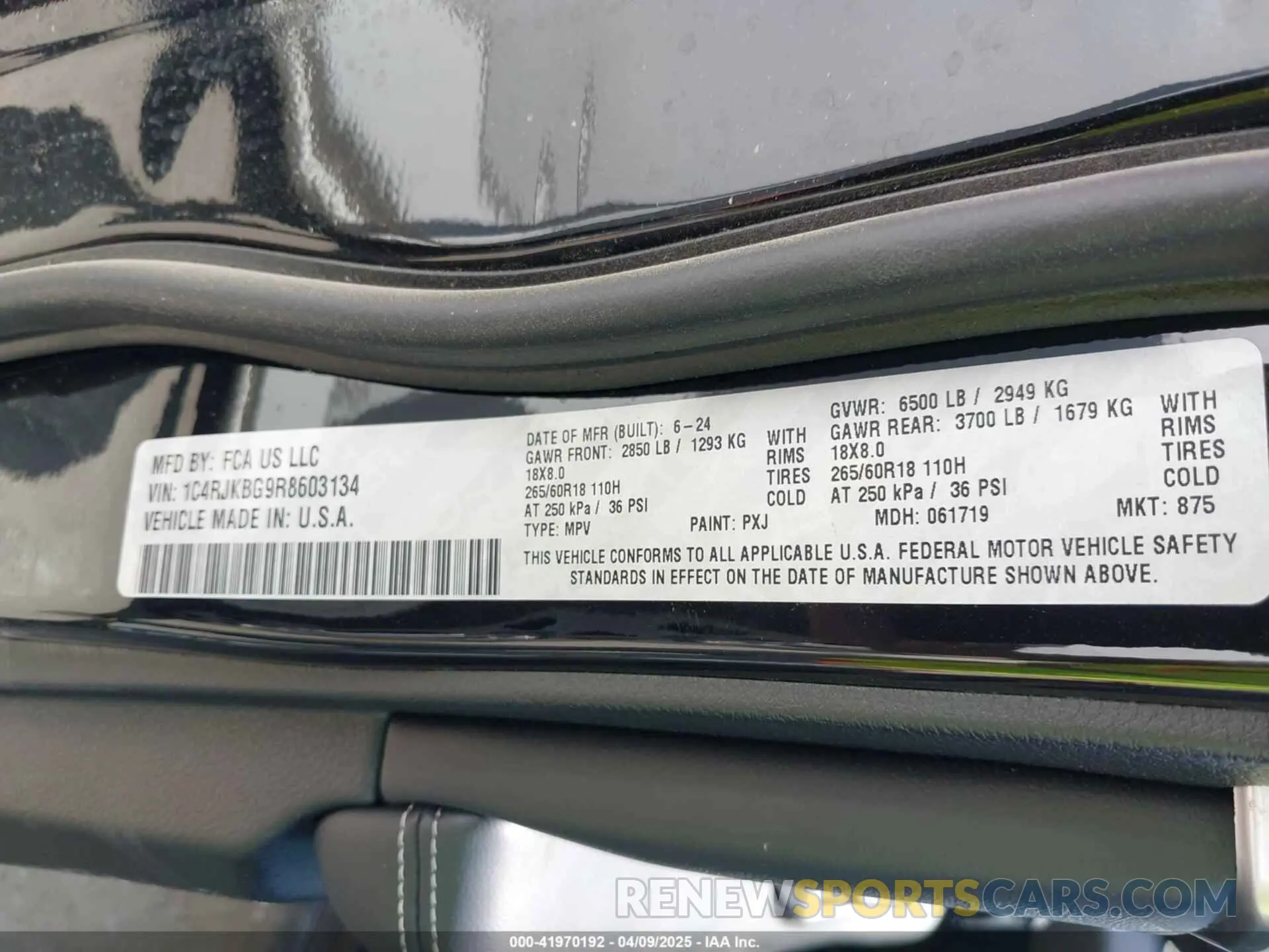 9 Photograph of a damaged car 1C4RJKBG9R8603134 JEEP GRAND CHEROKEE L 2024