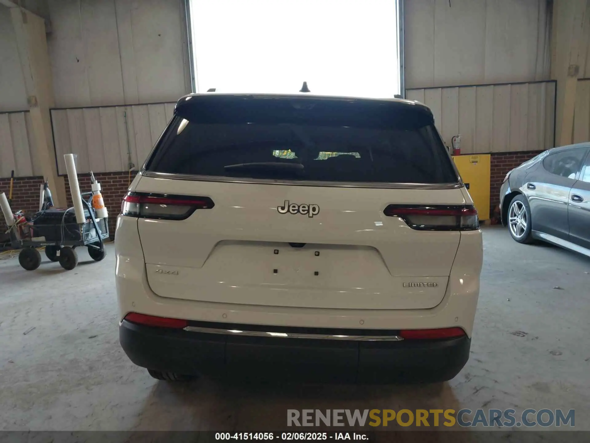 16 Photograph of a damaged car 1C4RJKBG9R8610486 JEEP GRAND CHEROKEE L 2024
