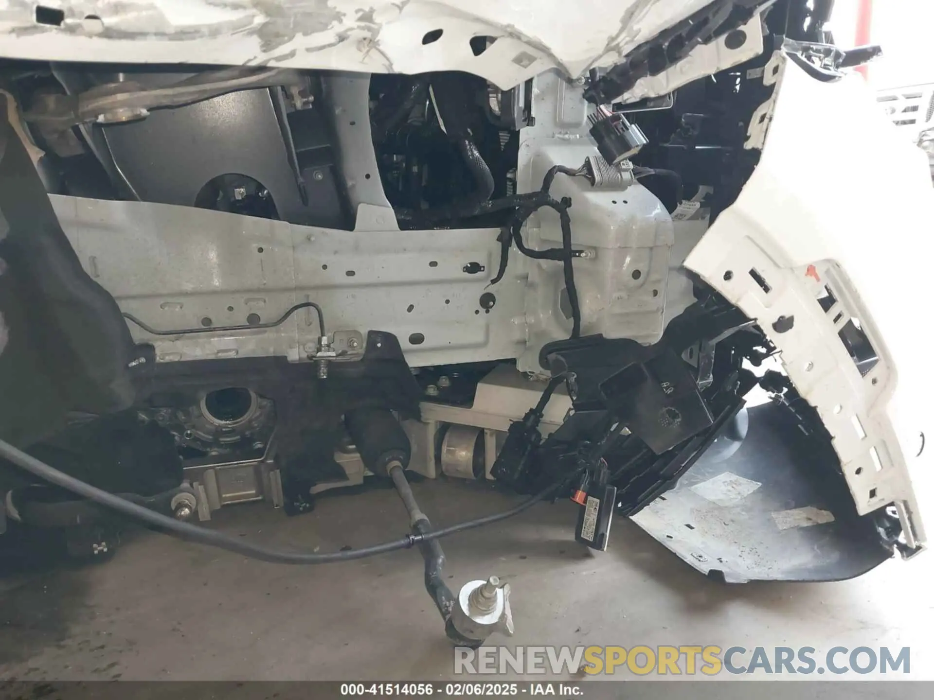 21 Photograph of a damaged car 1C4RJKBG9R8610486 JEEP GRAND CHEROKEE L 2024