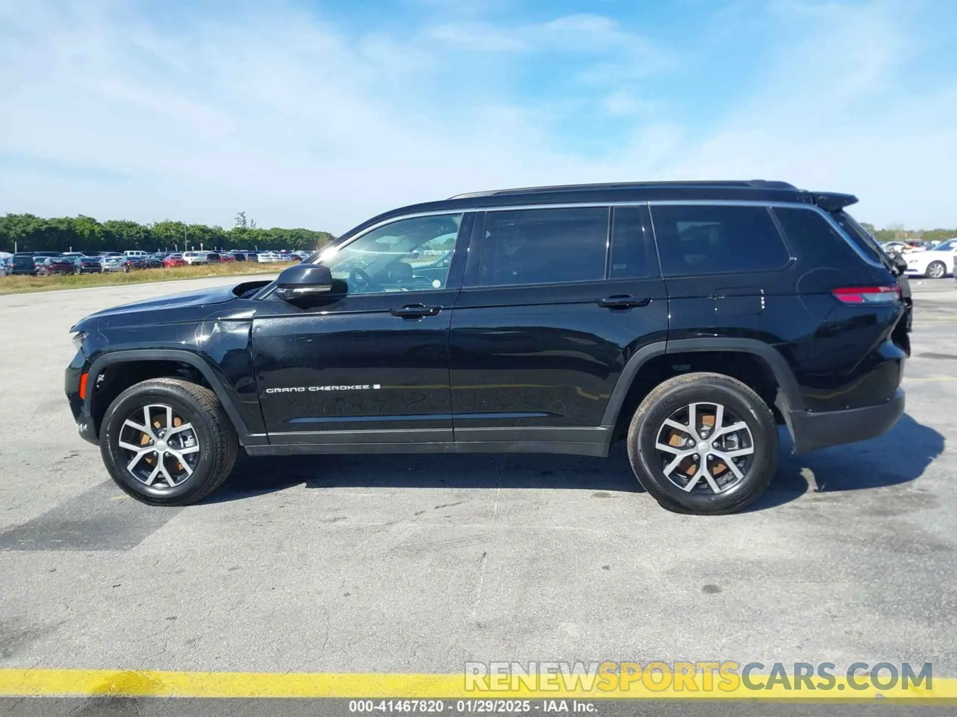 14 Photograph of a damaged car 1C4RJKBGXR8529965 JEEP GRAND CHEROKEE L 2024
