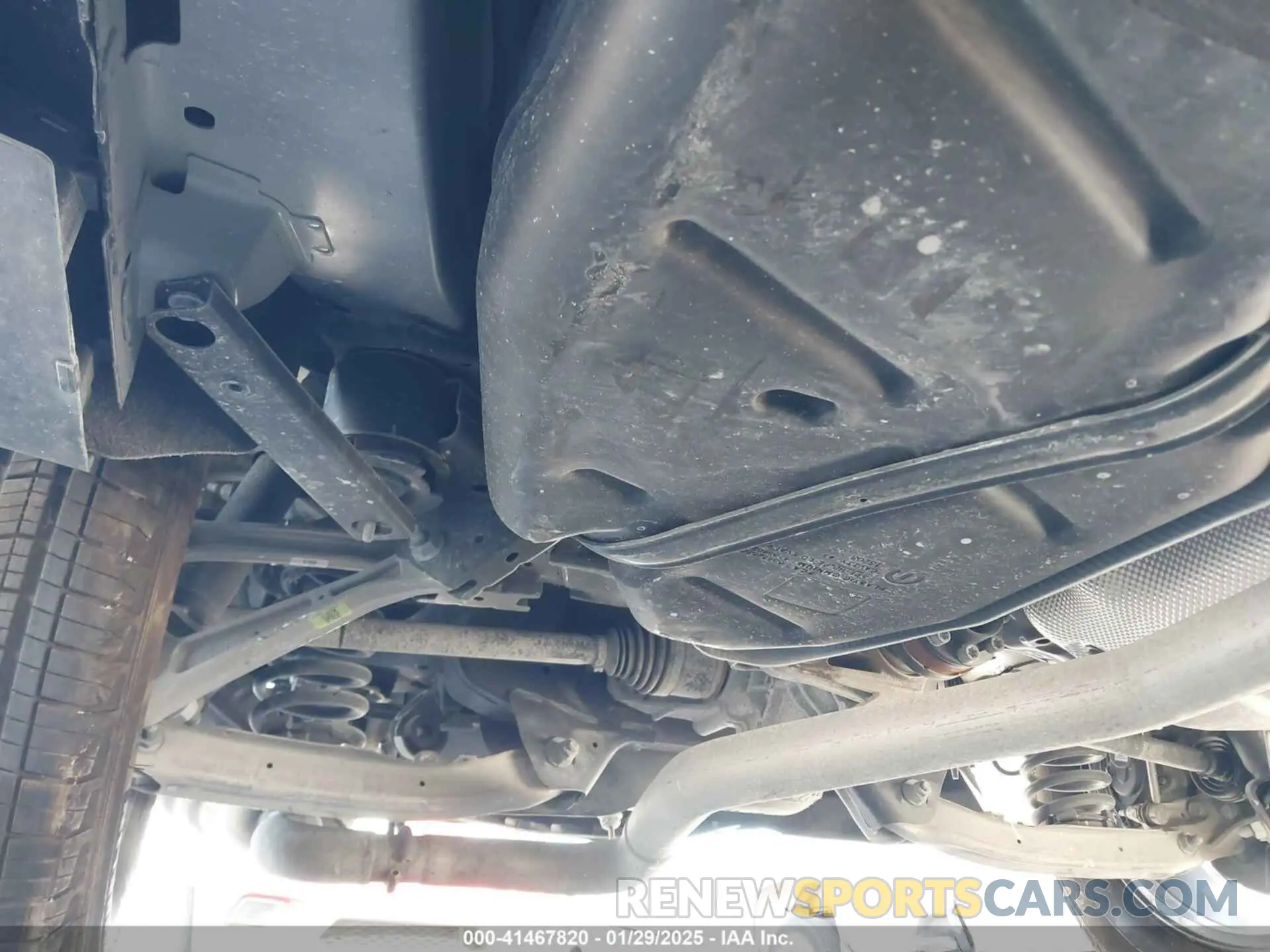 19 Photograph of a damaged car 1C4RJKBGXR8529965 JEEP GRAND CHEROKEE L 2024