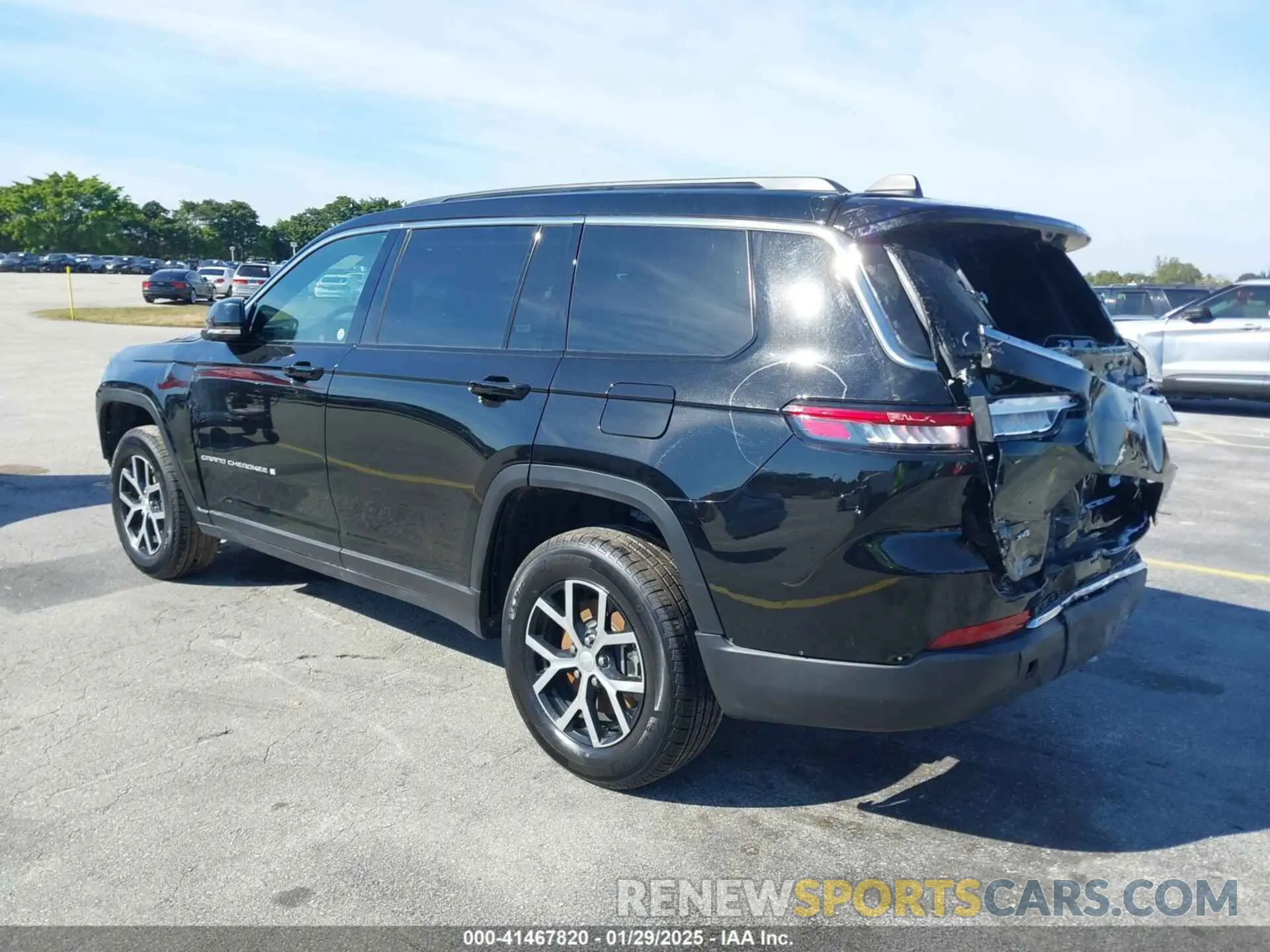 3 Photograph of a damaged car 1C4RJKBGXR8529965 JEEP GRAND CHEROKEE L 2024