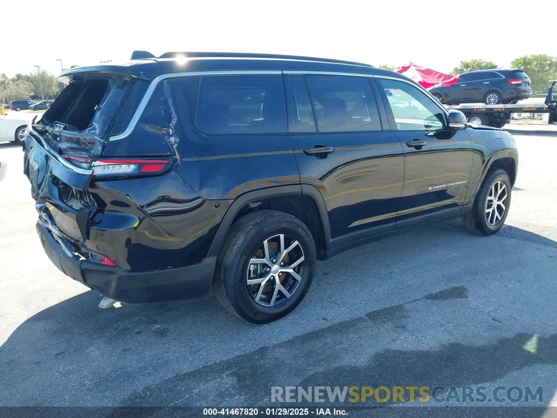 4 Photograph of a damaged car 1C4RJKBGXR8529965 JEEP GRAND CHEROKEE L 2024