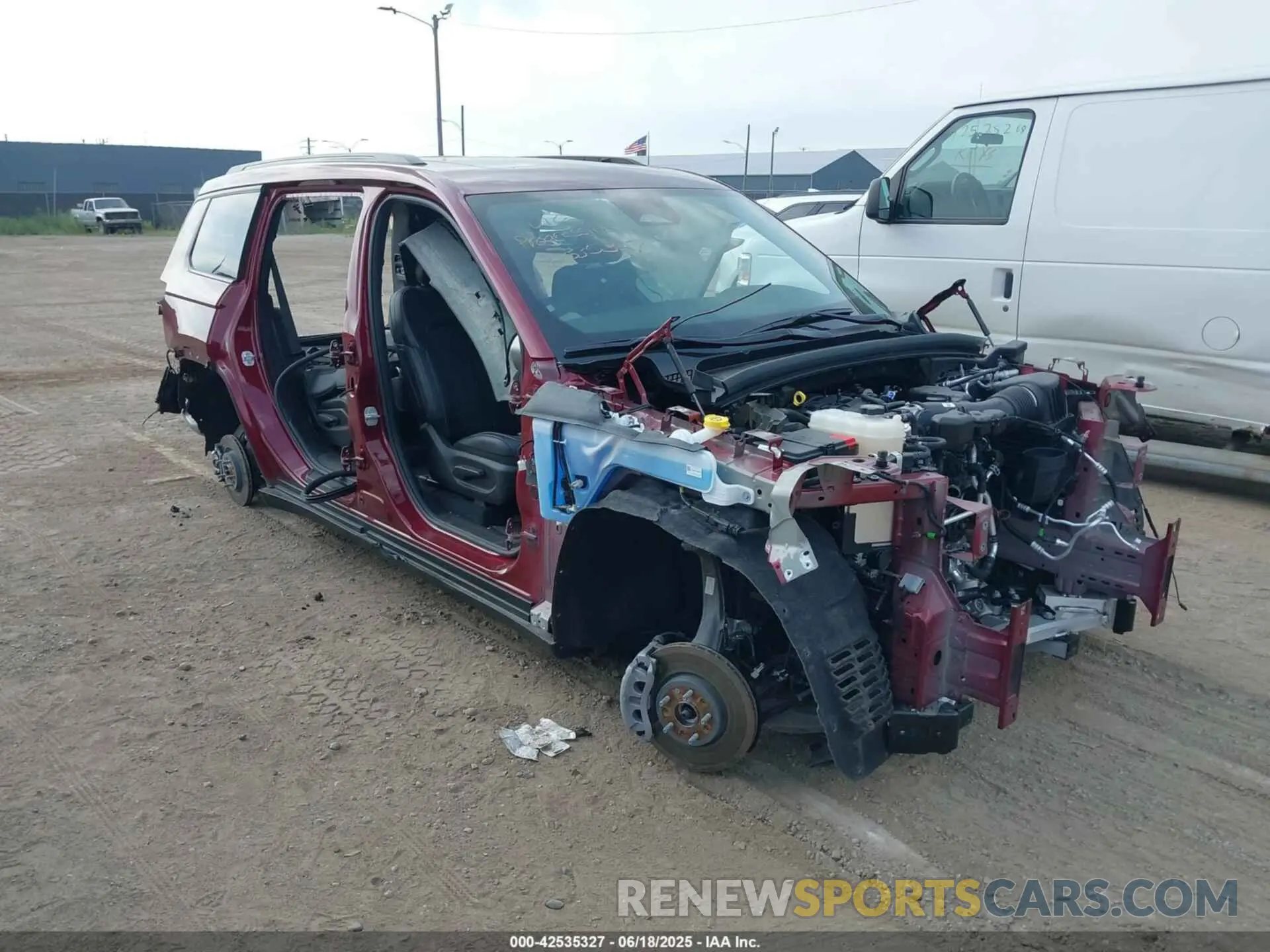 1 Photograph of a damaged car 1C4RJKAG8S8637010 JEEP GRAND CHEROKEE L 2025
