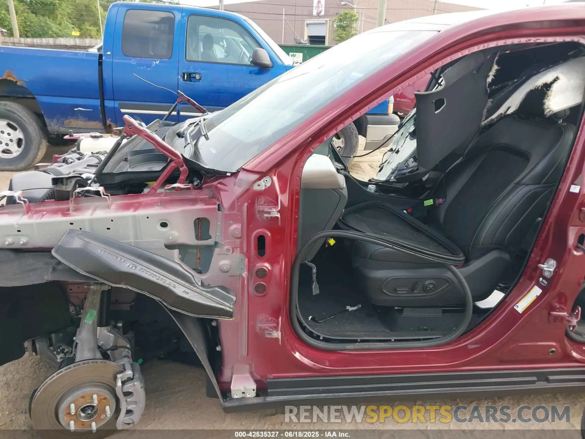 13 Photograph of a damaged car 1C4RJKAG8S8637010 JEEP GRAND CHEROKEE L 2025