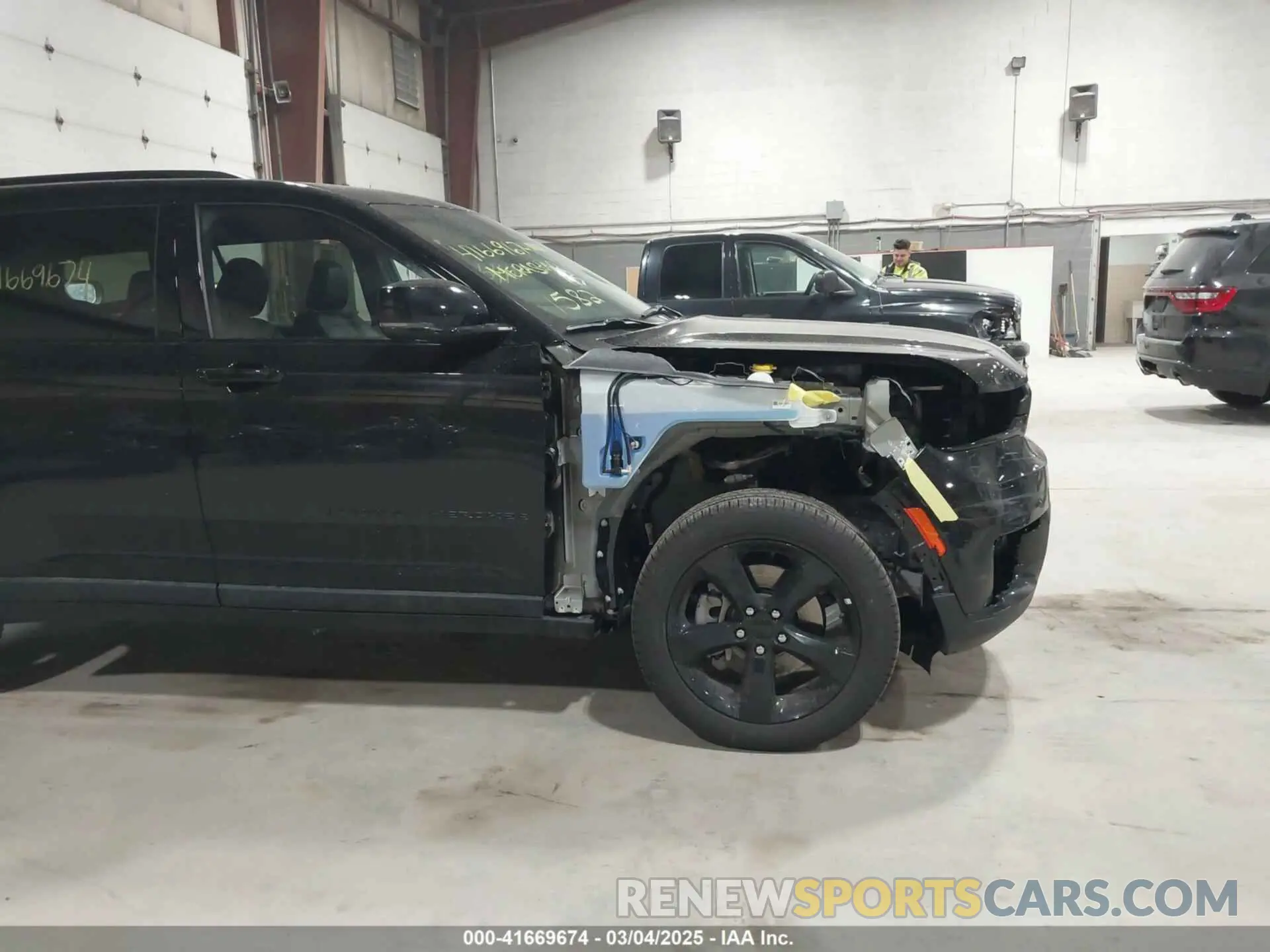 6 Photograph of a damaged car 1C4RJKBG2S8632657 JEEP GRAND CHEROKEE L 2025