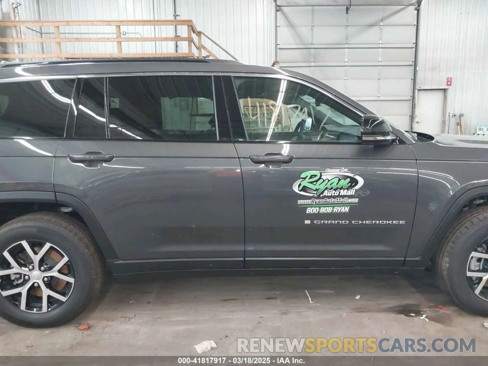 13 Photograph of a damaged car 1C4RJKBG3S8634319 JEEP GRAND CHEROKEE L 2025