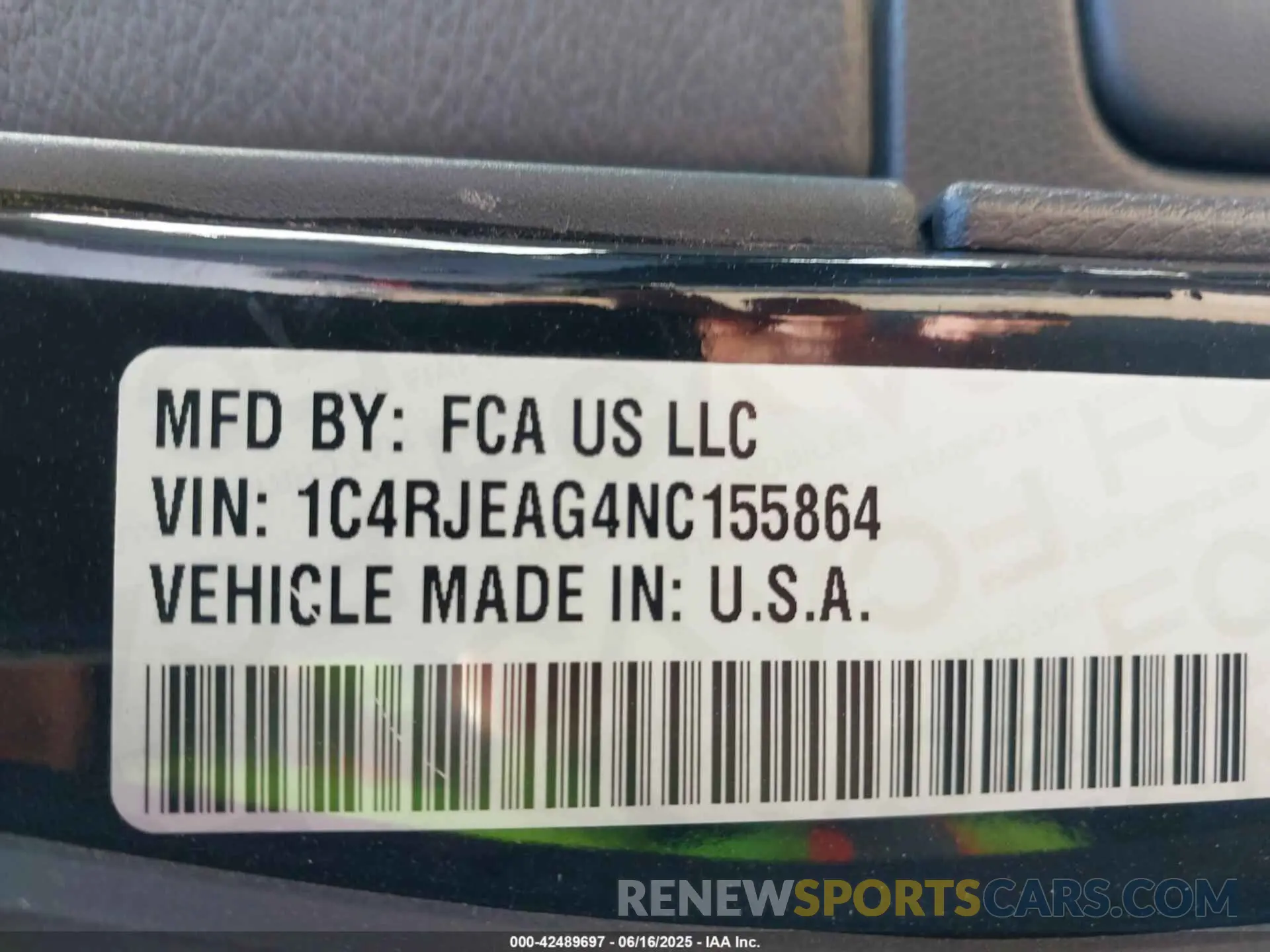 9 Photograph of a damaged car 1C4RJEAG4NC155864 JEEP GRAND CHEROKEE WK 2022