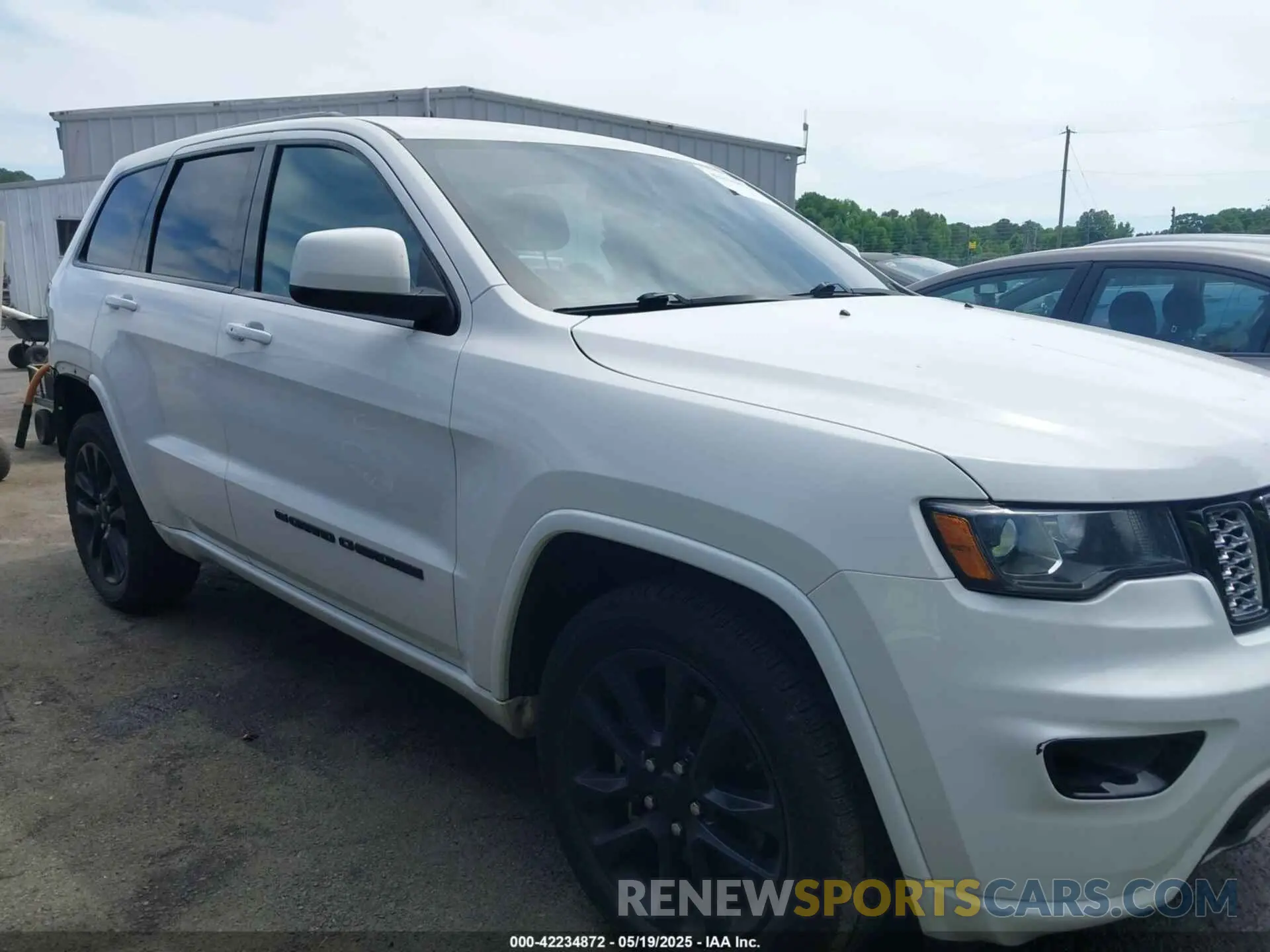 1 Photograph of a damaged car 1C4RJEAG9NC128112 JEEP GRAND CHEROKEE WK 2022