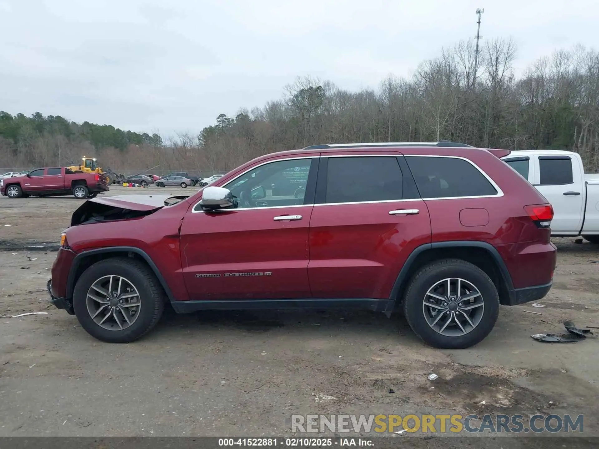 14 Photograph of a damaged car 1C4RJEBG6NC152690 JEEP GRAND CHEROKEE WK 2022