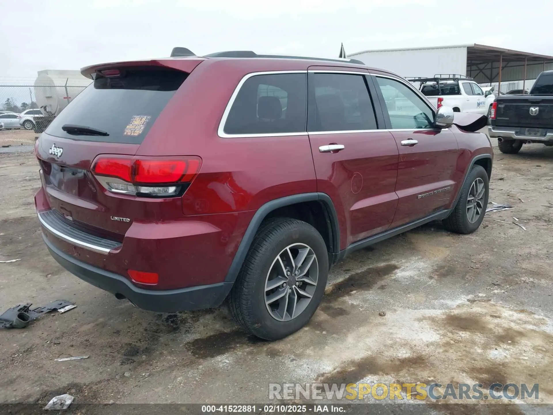 4 Photograph of a damaged car 1C4RJEBG6NC152690 JEEP GRAND CHEROKEE WK 2022