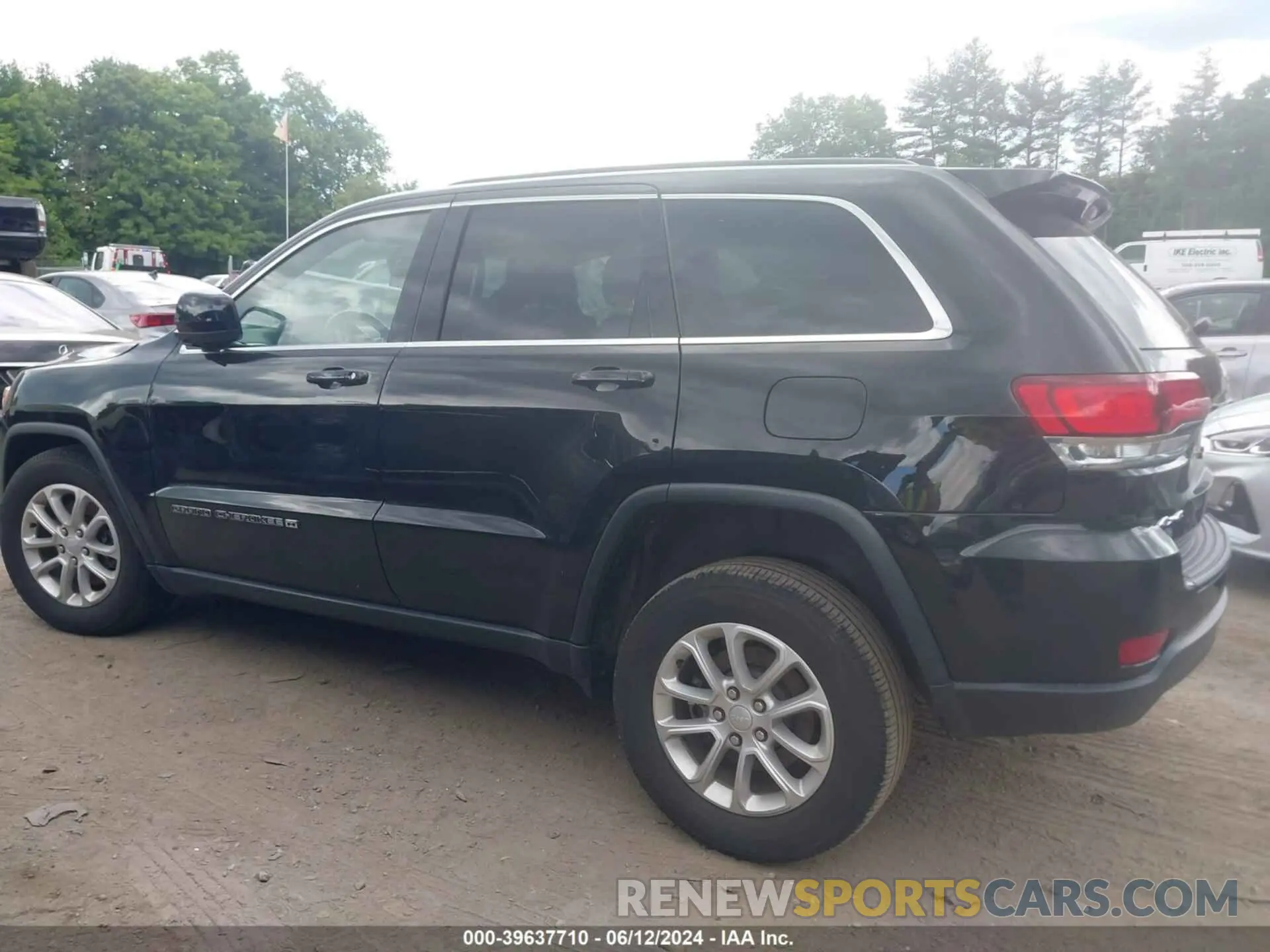 14 Photograph of a damaged car 1C4RJFAG0NC114718 JEEP GRAND CHEROKEE WK 2022
