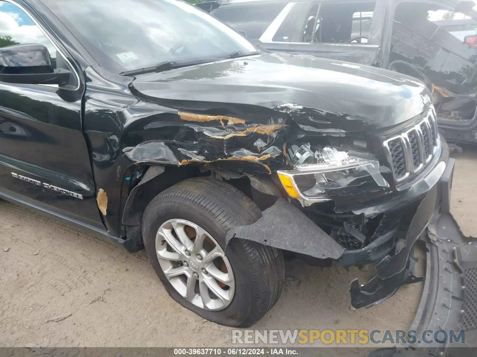 6 Photograph of a damaged car 1C4RJFAG0NC114718 JEEP GRAND CHEROKEE WK 2022