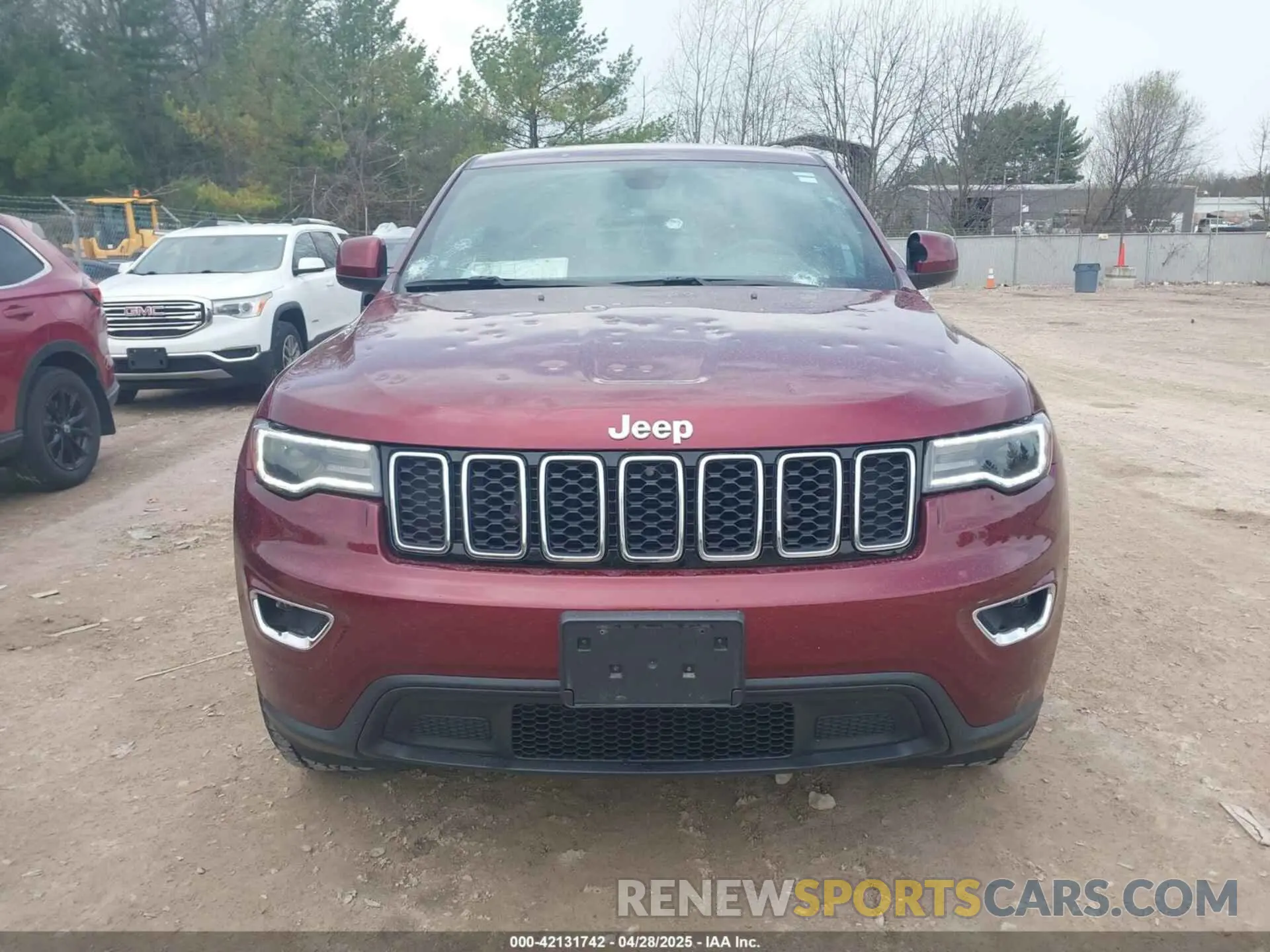 12 Photograph of a damaged car 1C4RJFAG0NC121555 JEEP GRAND CHEROKEE WK 2022