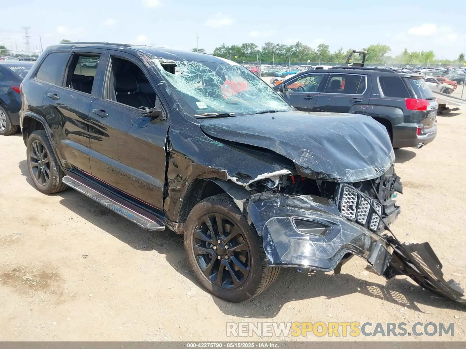 1 Photograph of a damaged car 1C4RJFAG1NC116347 JEEP GRAND CHEROKEE WK 2022