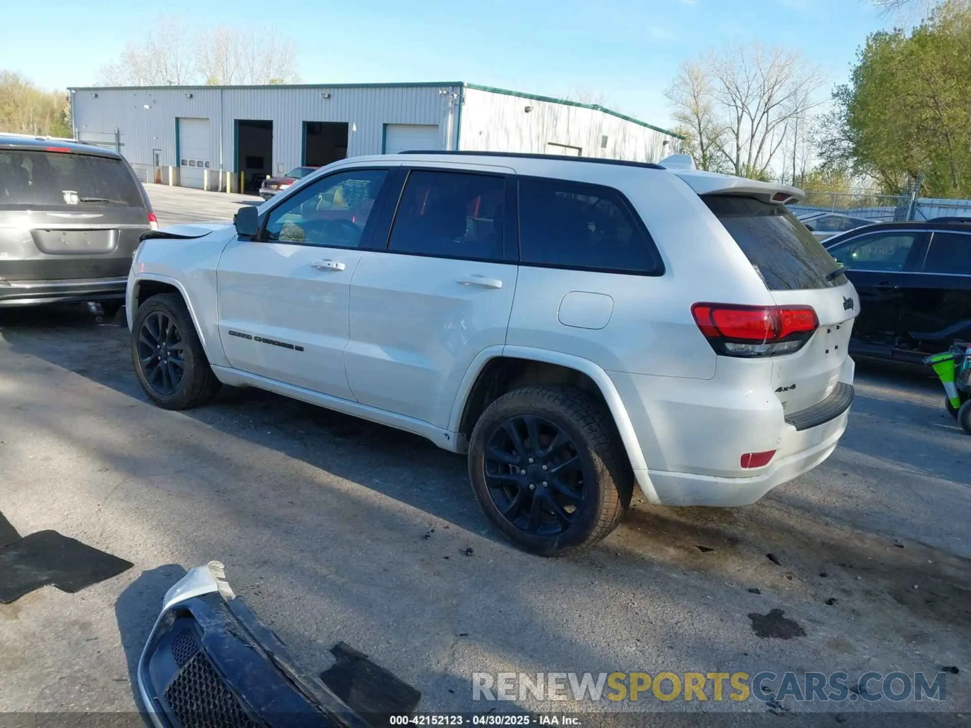 3 Photograph of a damaged car 1C4RJFAG4NC120103 JEEP GRAND CHEROKEE WK 2022