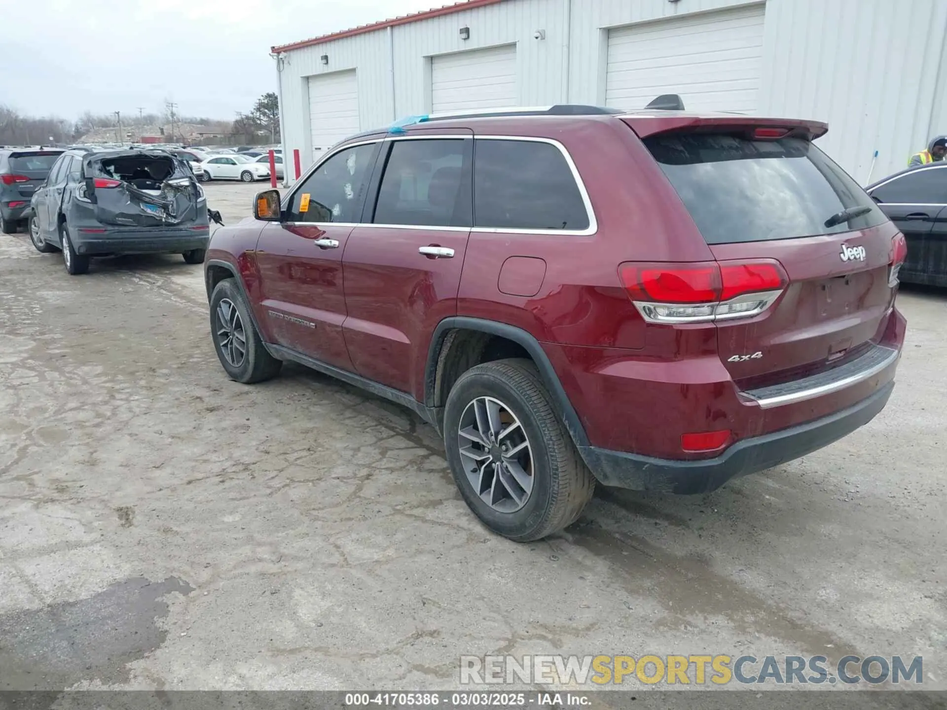 3 Photograph of a damaged car 1C4RJFBG0NC110487 JEEP GRAND CHEROKEE WK 2022