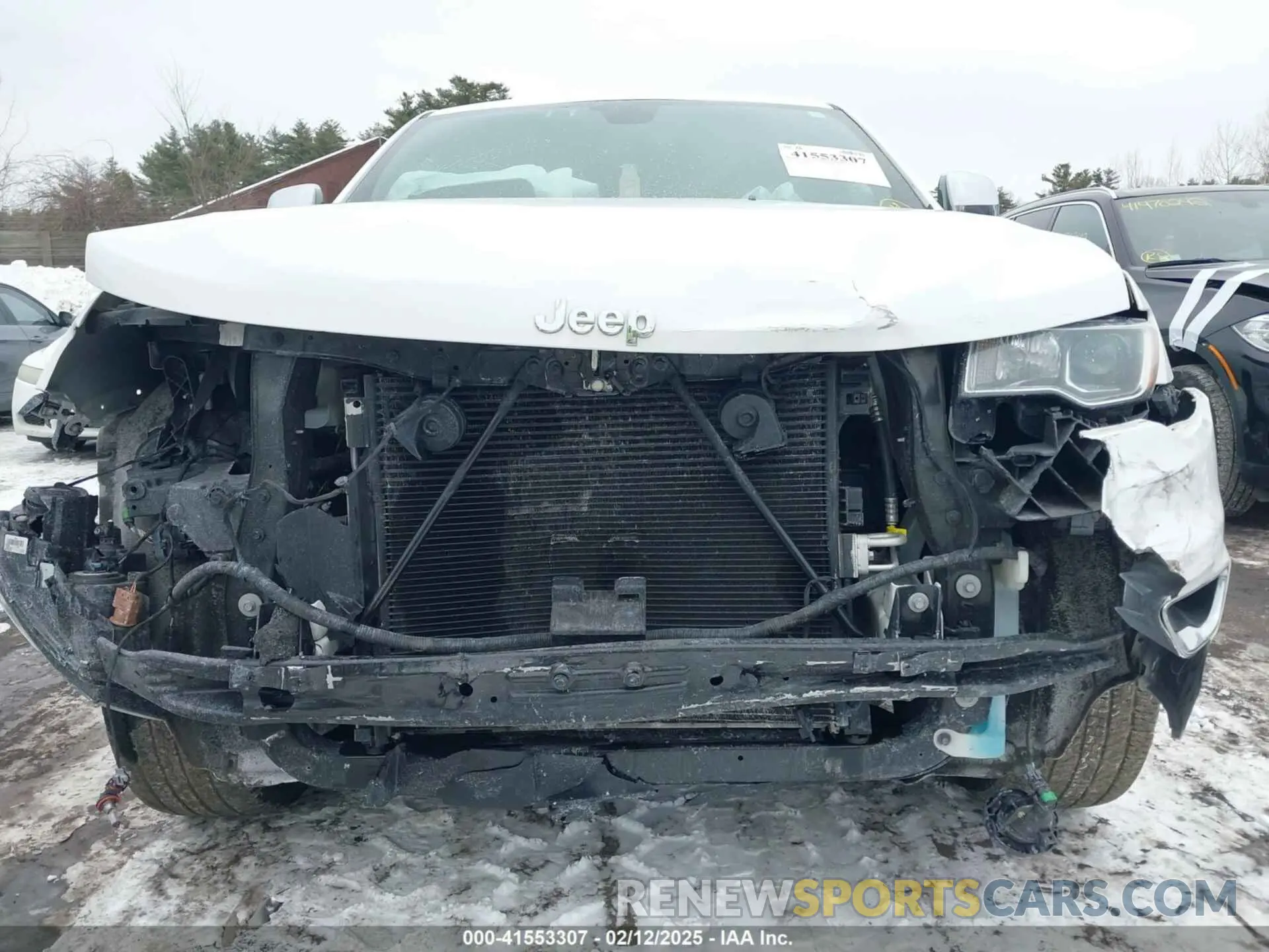 6 Photograph of a damaged car 1C4RJFBG0NC140816 JEEP GRAND CHEROKEE WK 2022