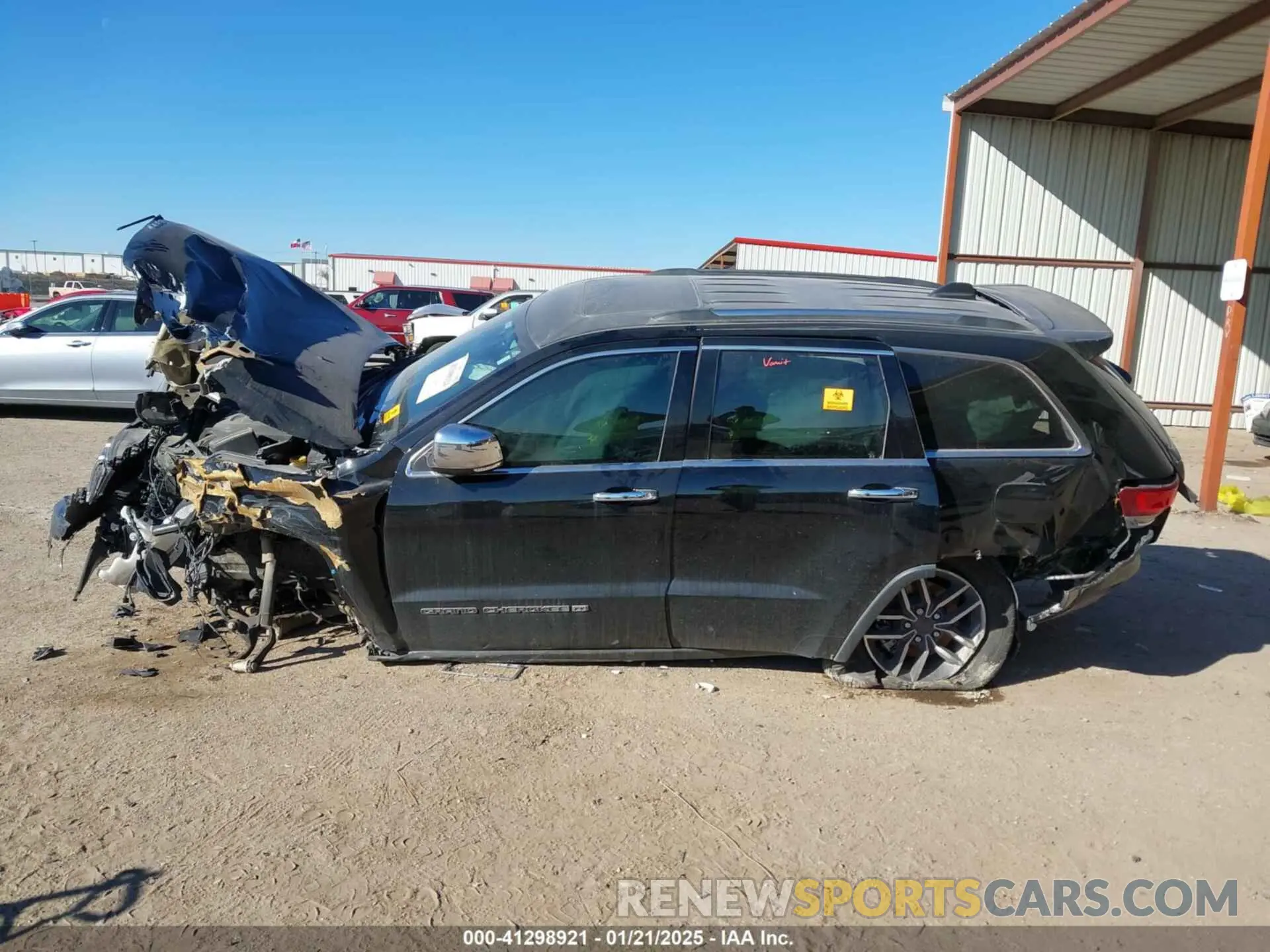 14 Photograph of a damaged car 1C4RJFBG3NC166164 JEEP GRAND CHEROKEE WK 2022