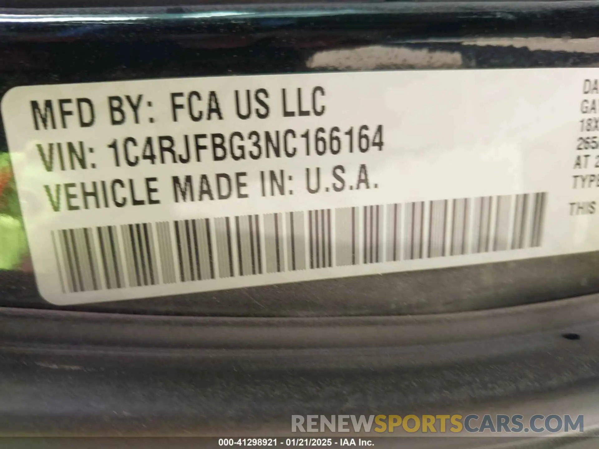 9 Photograph of a damaged car 1C4RJFBG3NC166164 JEEP GRAND CHEROKEE WK 2022