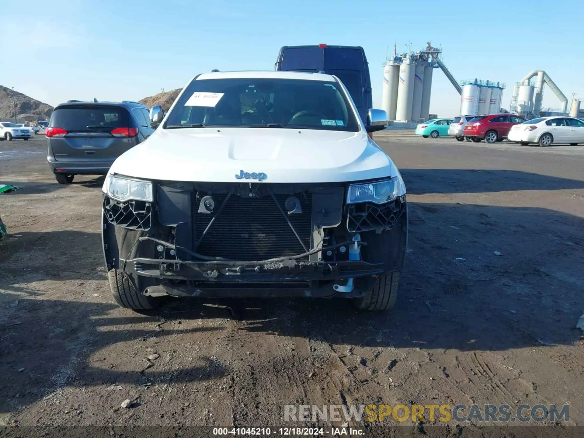 13 Photograph of a damaged car 1C4RJFBG6NC176557 JEEP GRAND CHEROKEE WK 2022