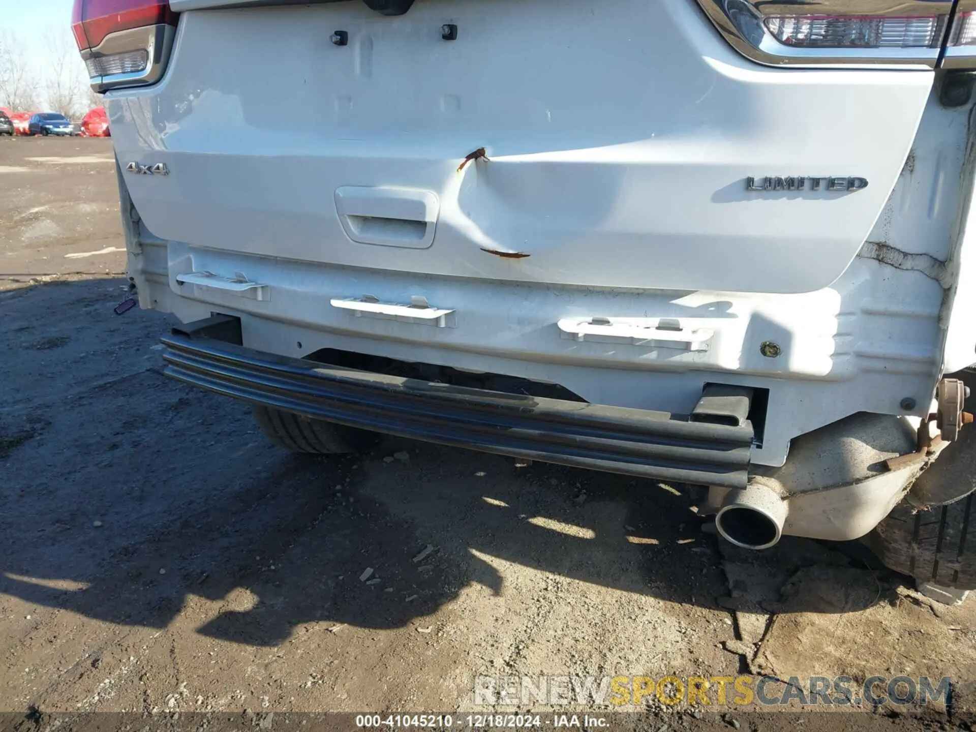 21 Photograph of a damaged car 1C4RJFBG6NC176557 JEEP GRAND CHEROKEE WK 2022