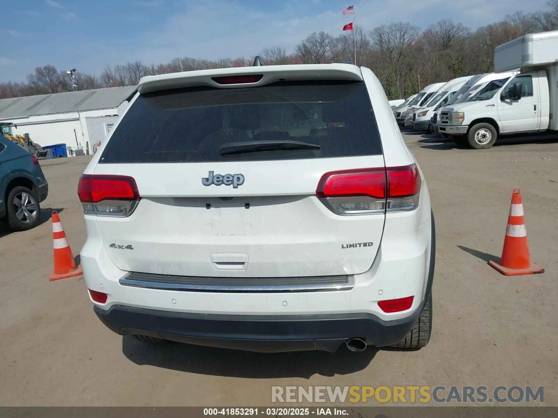 16 Photograph of a damaged car 1C4RJFBG8NC111175 JEEP GRAND CHEROKEE WK 2022