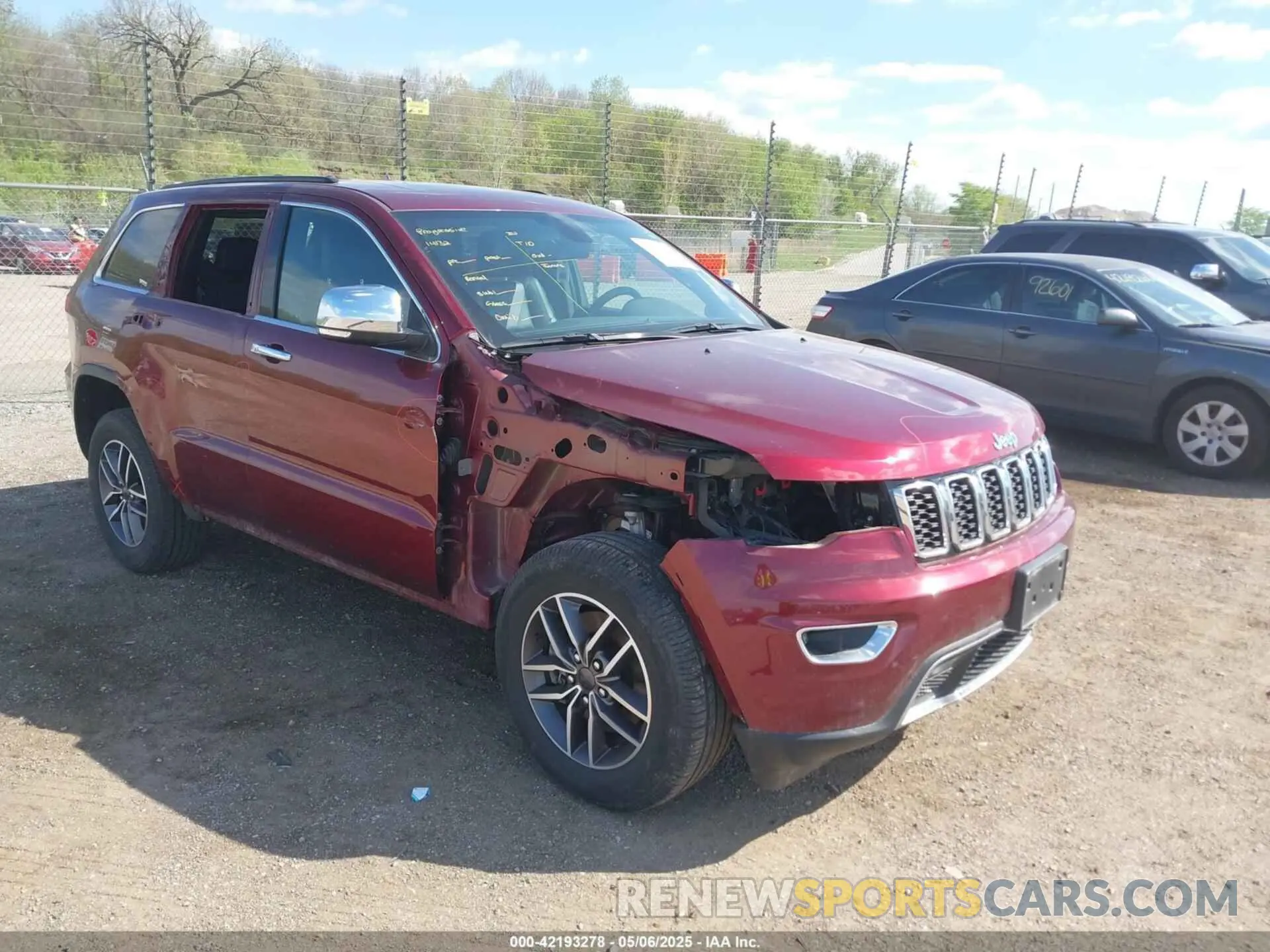 1 Photograph of a damaged car 1C4RJFBGXNC167019 JEEP GRAND CHEROKEE WK 2022