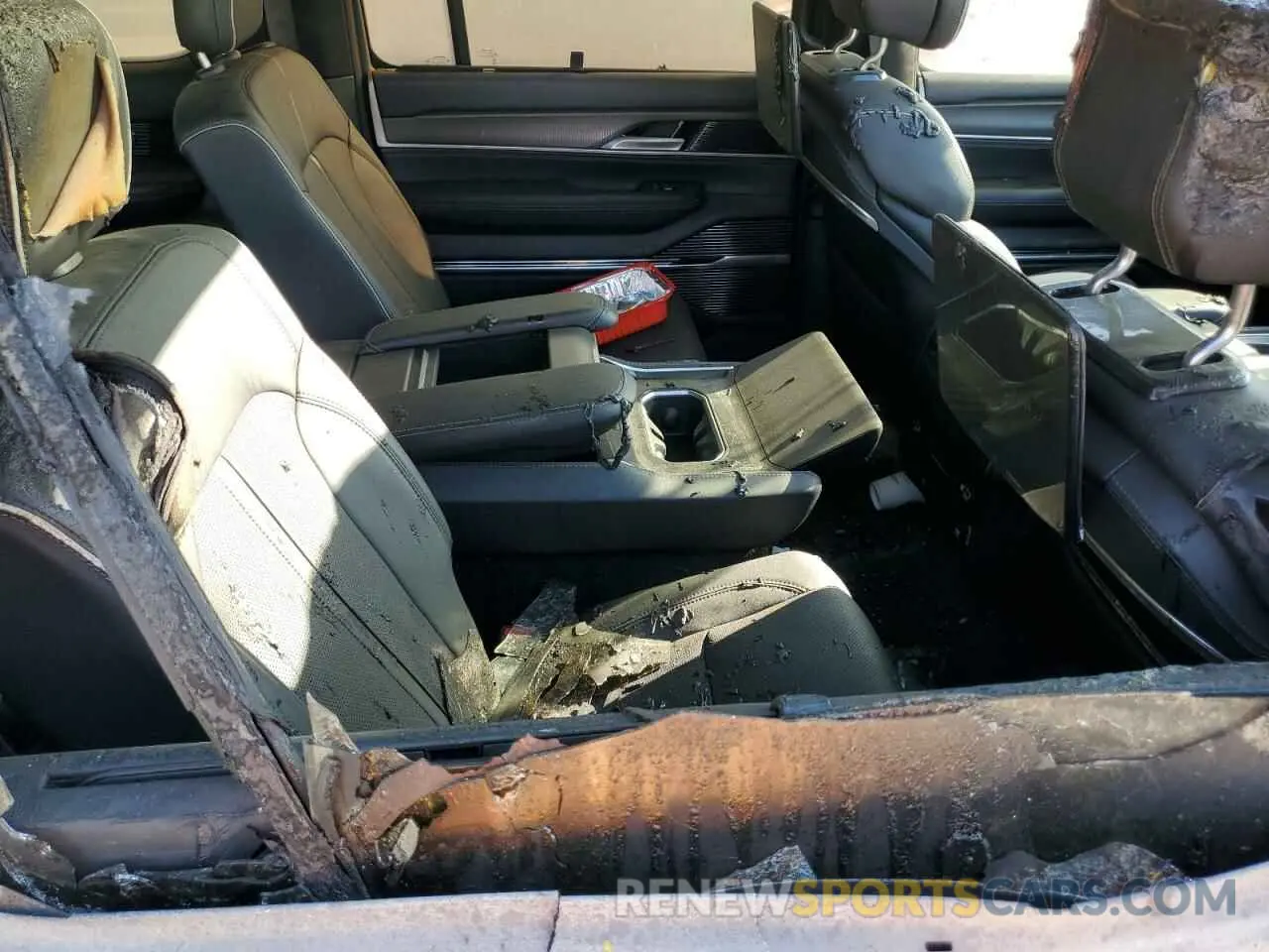 11 Photograph of a damaged car 1C4SJVFJ6NS168157 JEEP GRAND WAGO 2022