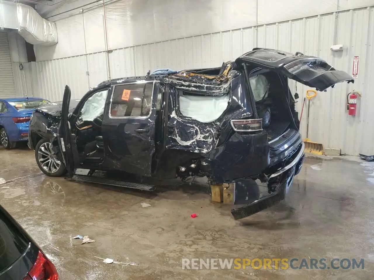 2 Photograph of a damaged car 1C4SJVGP2RS111656 JEEP GRAND WAGO 2024