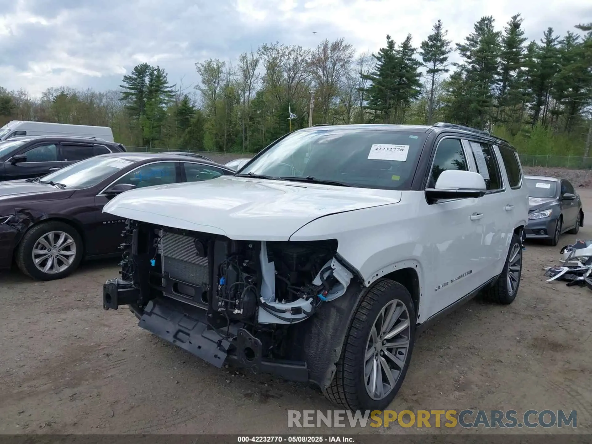 2 Photograph of a damaged car 1C4SJVEJ4NS123980 JEEP GRAND WAGONEER 2022