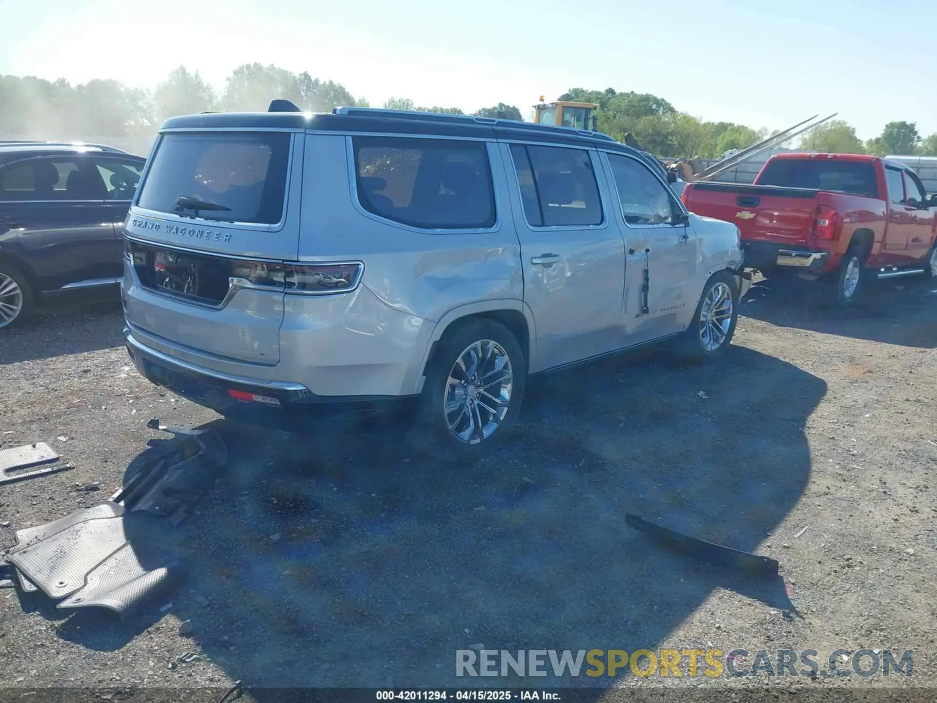 4 Photograph of a damaged car 1C4SJVFJXNS167187 JEEP GRAND WAGONEER 2022