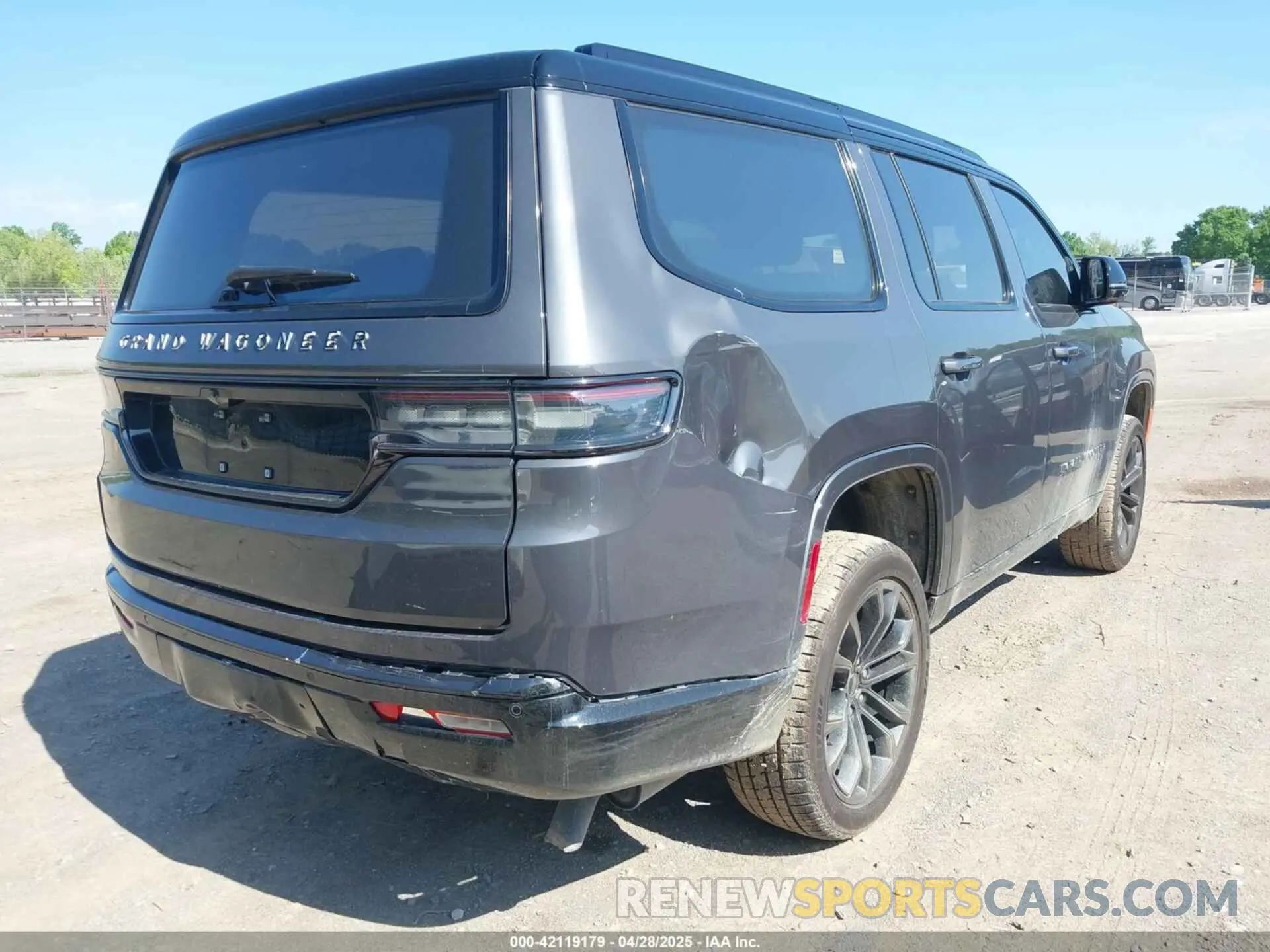 4 Фотография поврежденного автомобиля 1C4SJVGP6RS101180 JEEP GRAND WAGONEER 2024