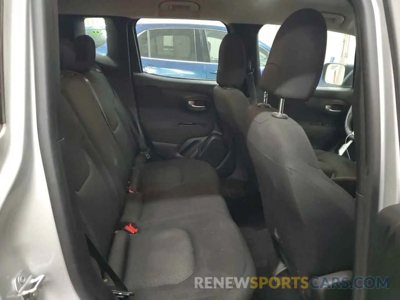 11 Photograph of a damaged car ZACNJAAB1KPK15342 JEEP RENEGADE 2019