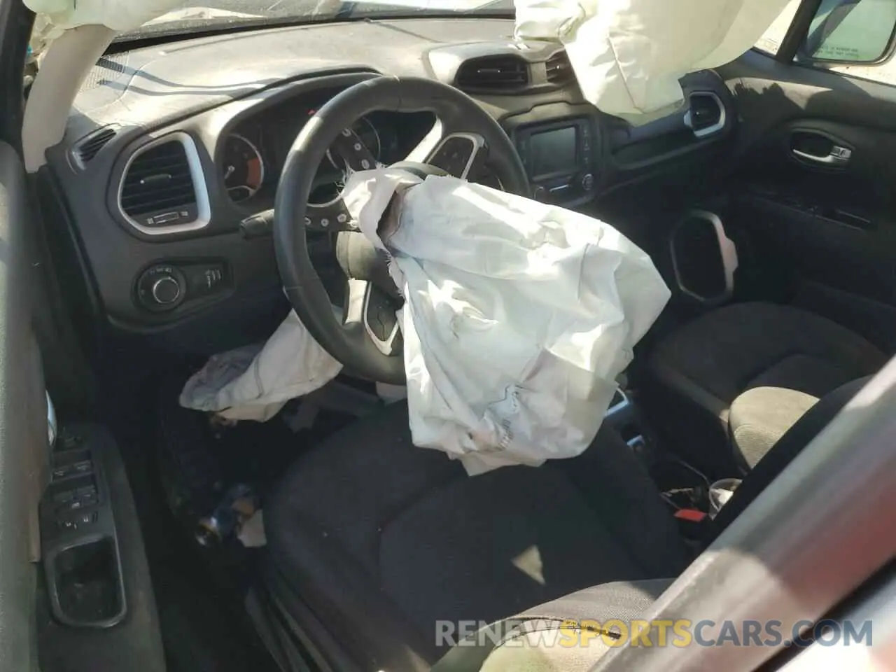 8 Photograph of a damaged car ZACNJAAB2KPK16435 JEEP RENEGADE 2019